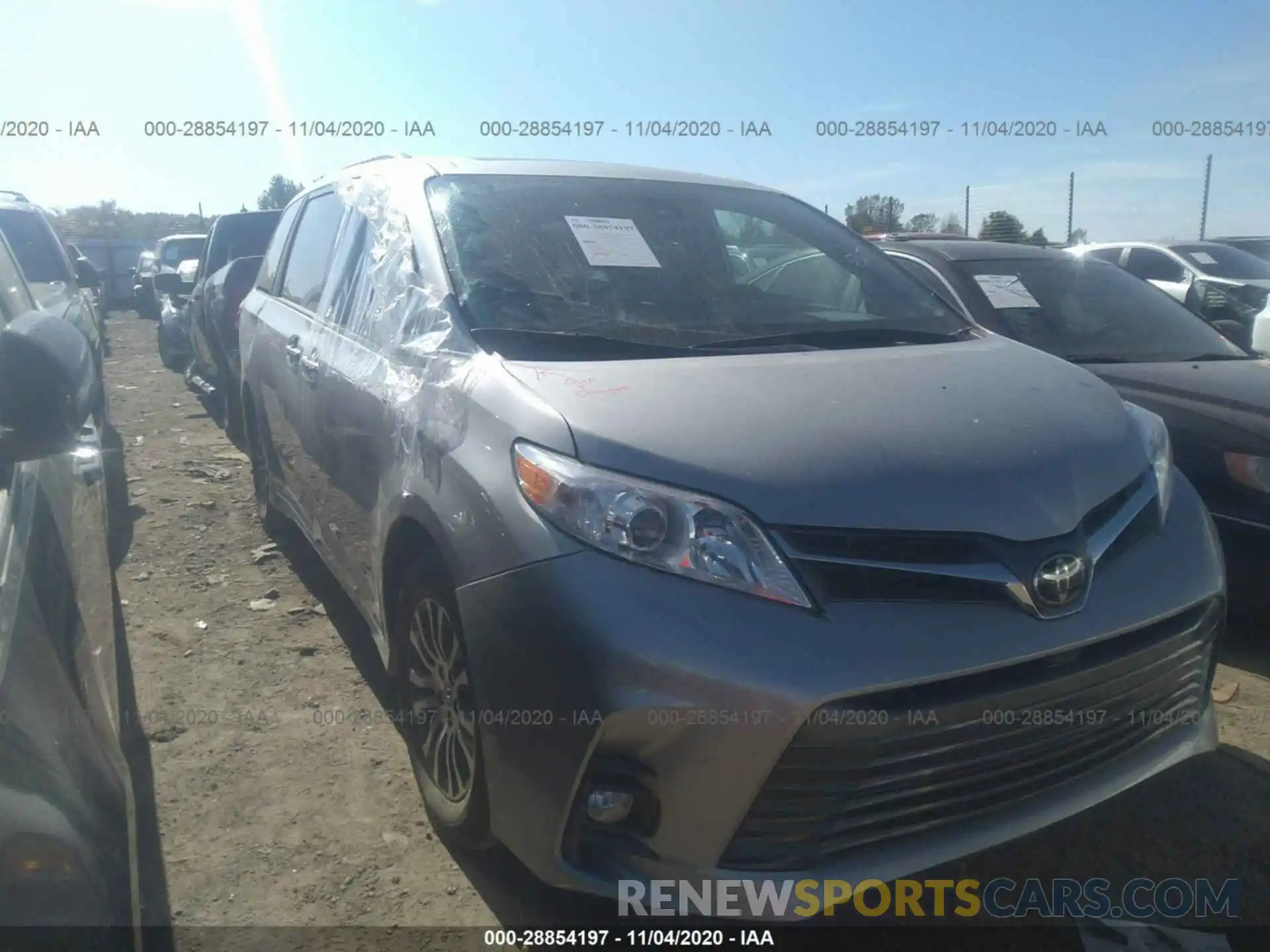 1 Photograph of a damaged car 5TDYZ3DC1LS044072 TOYOTA SIENNA 2020