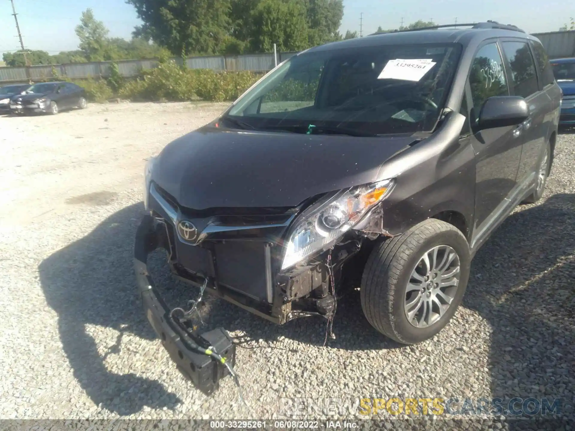 6 Photograph of a damaged car 5TDYZ3DC1LS045805 TOYOTA SIENNA 2020