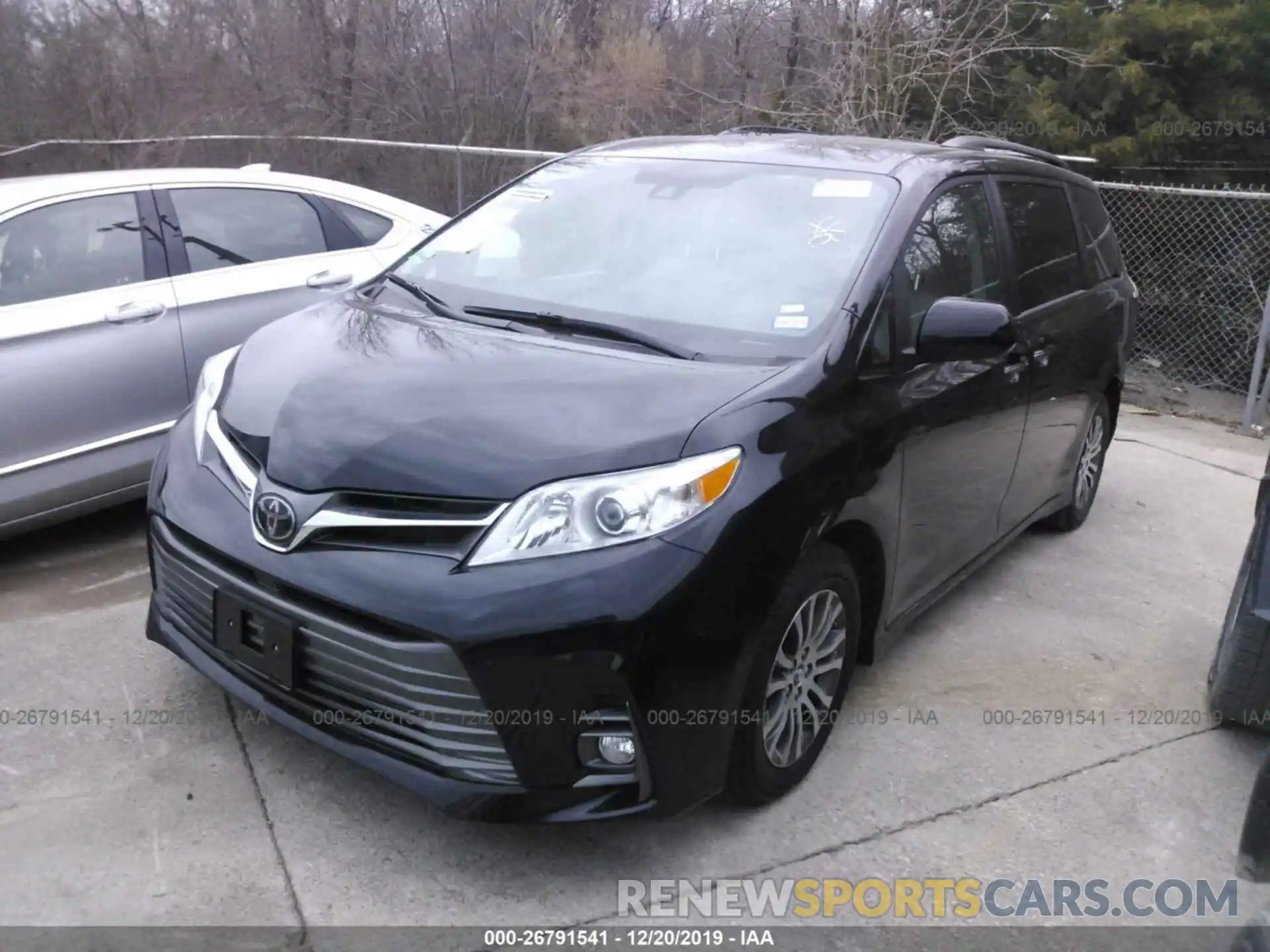 2 Photograph of a damaged car 5TDYZ3DC1LS047585 TOYOTA SIENNA 2020