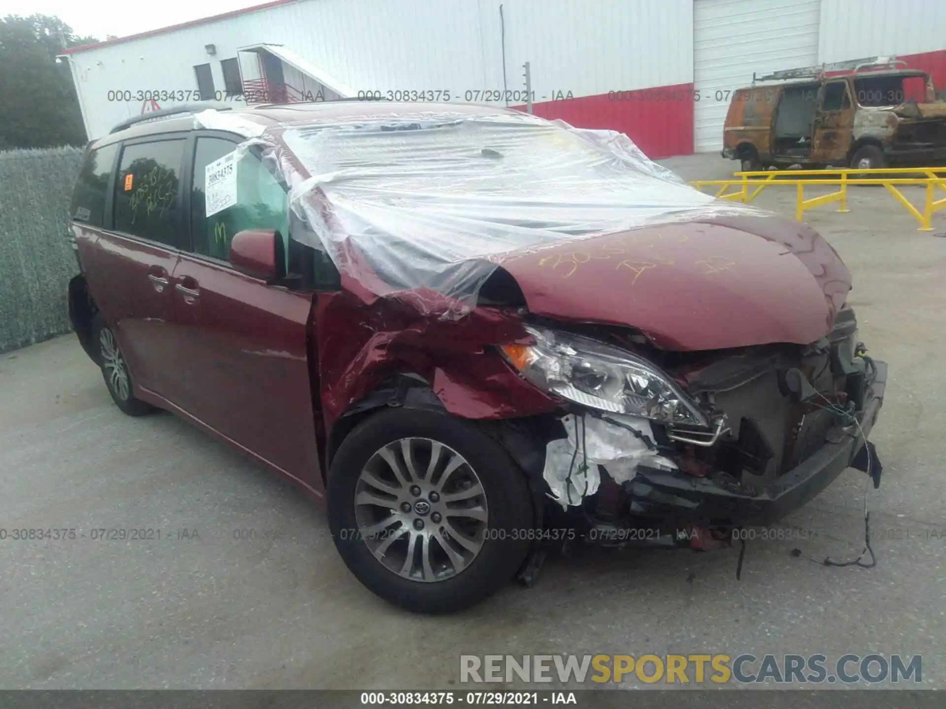 1 Photograph of a damaged car 5TDYZ3DC1LS048185 TOYOTA SIENNA 2020