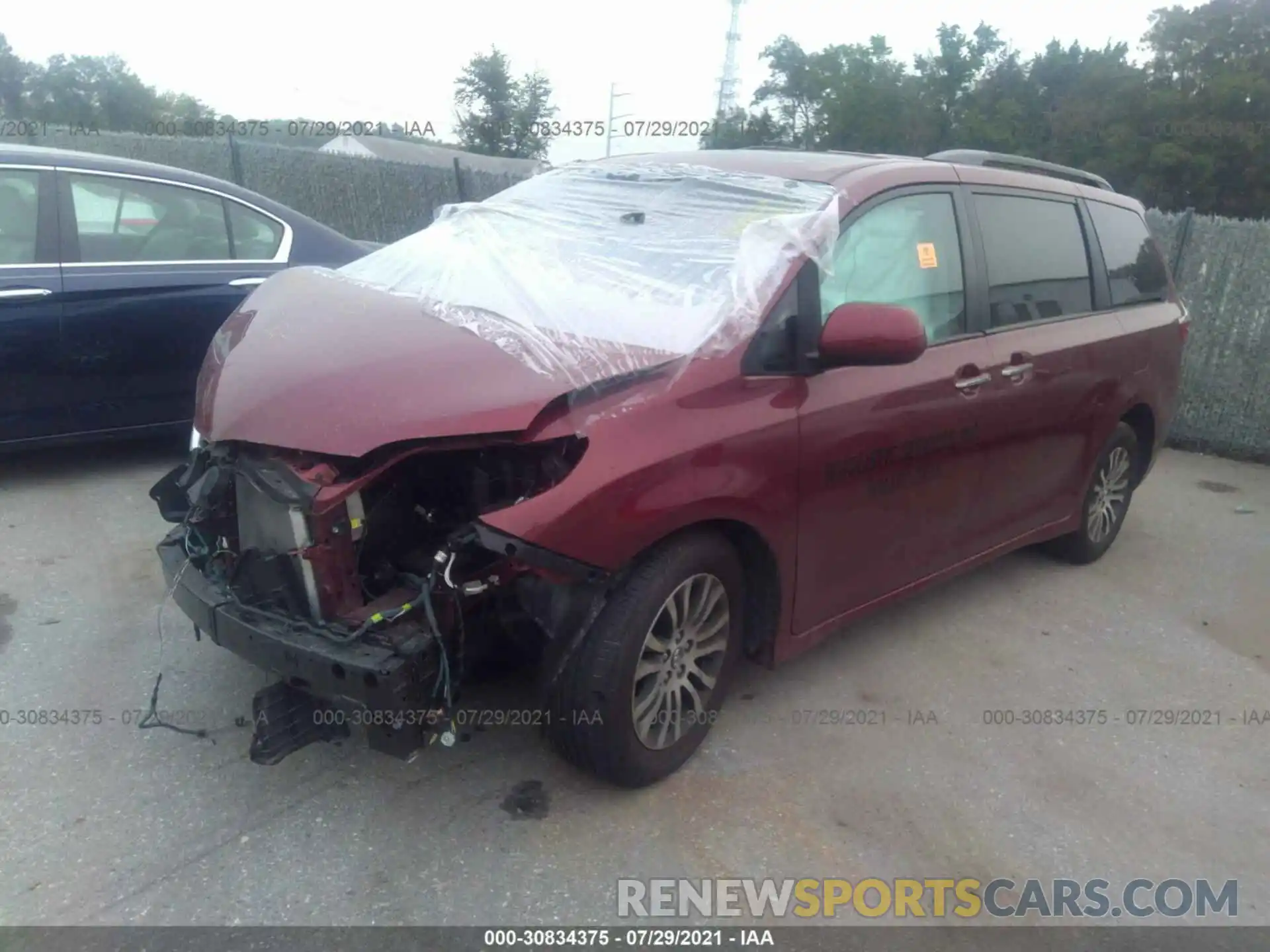 2 Photograph of a damaged car 5TDYZ3DC1LS048185 TOYOTA SIENNA 2020