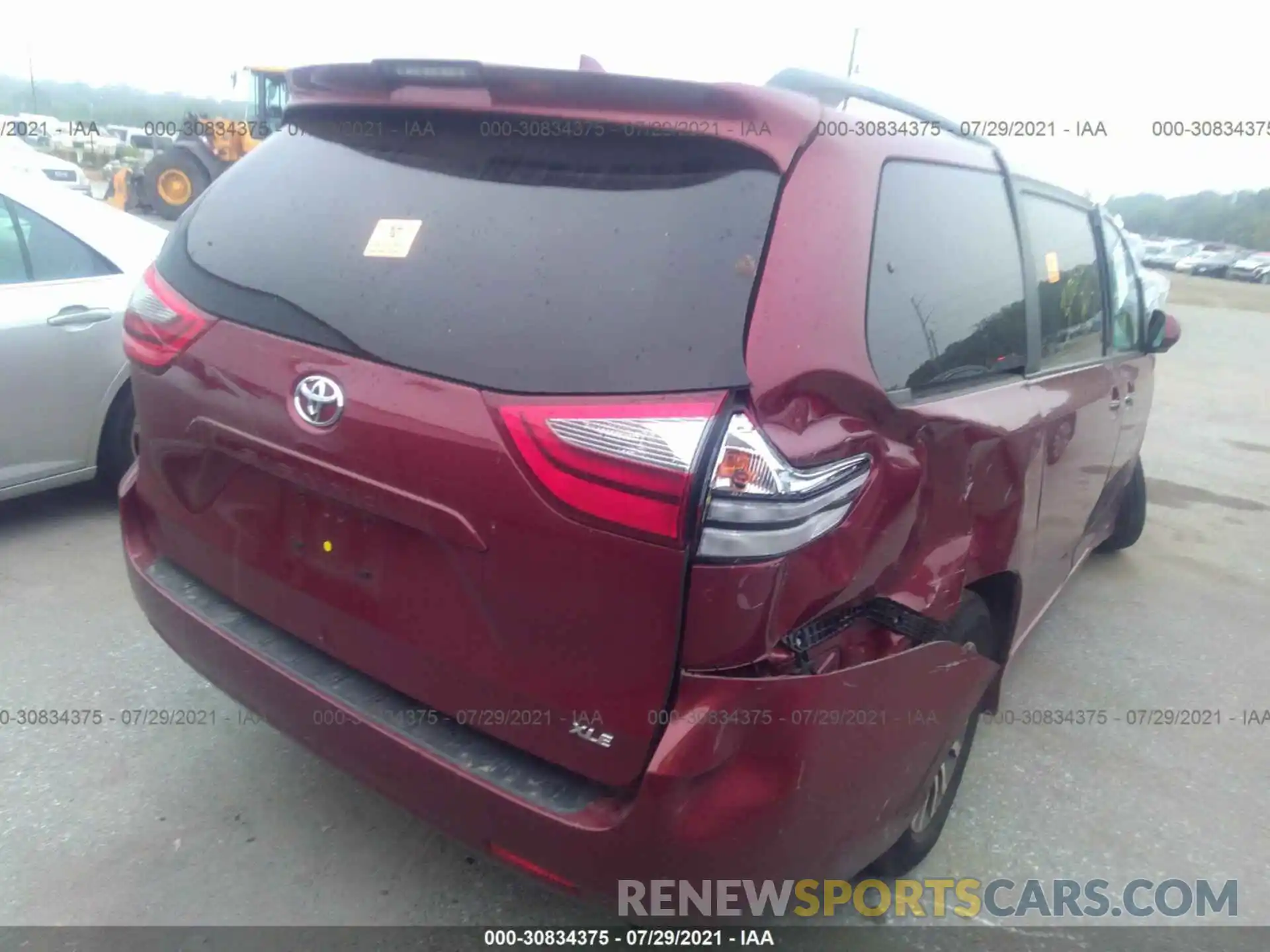 4 Photograph of a damaged car 5TDYZ3DC1LS048185 TOYOTA SIENNA 2020