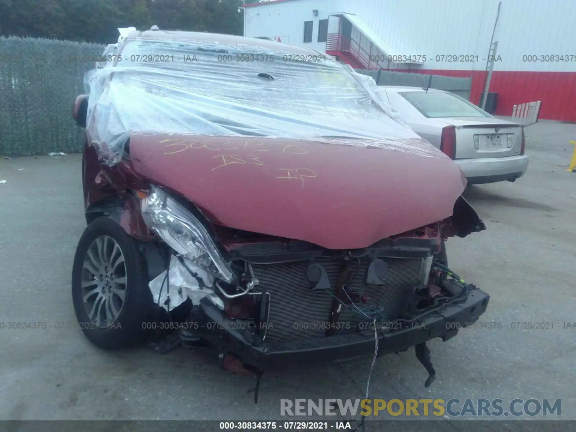 6 Photograph of a damaged car 5TDYZ3DC1LS048185 TOYOTA SIENNA 2020