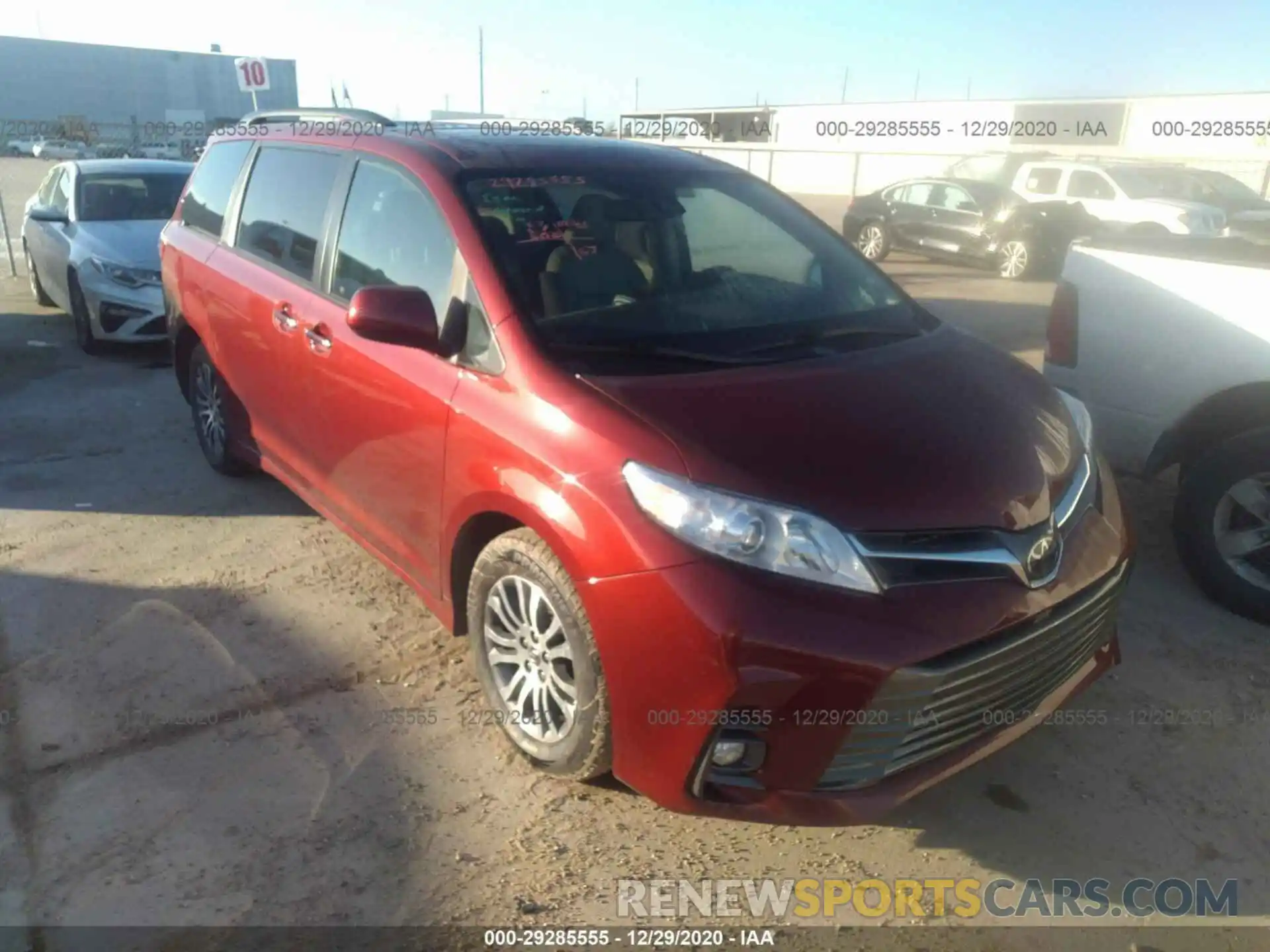 1 Photograph of a damaged car 5TDYZ3DC1LS049689 TOYOTA SIENNA 2020