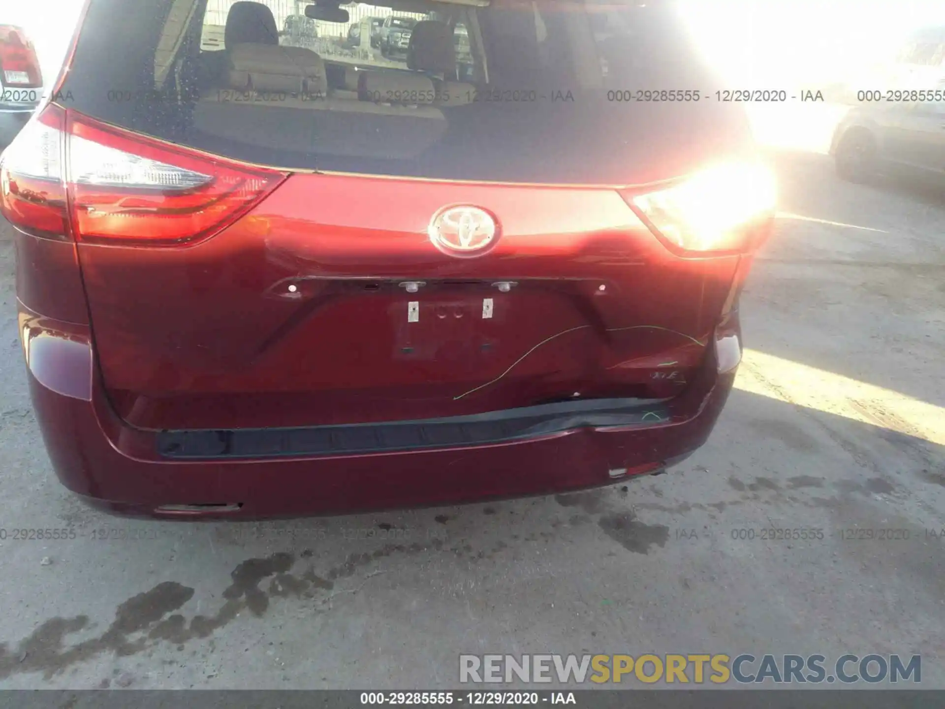 6 Photograph of a damaged car 5TDYZ3DC1LS049689 TOYOTA SIENNA 2020