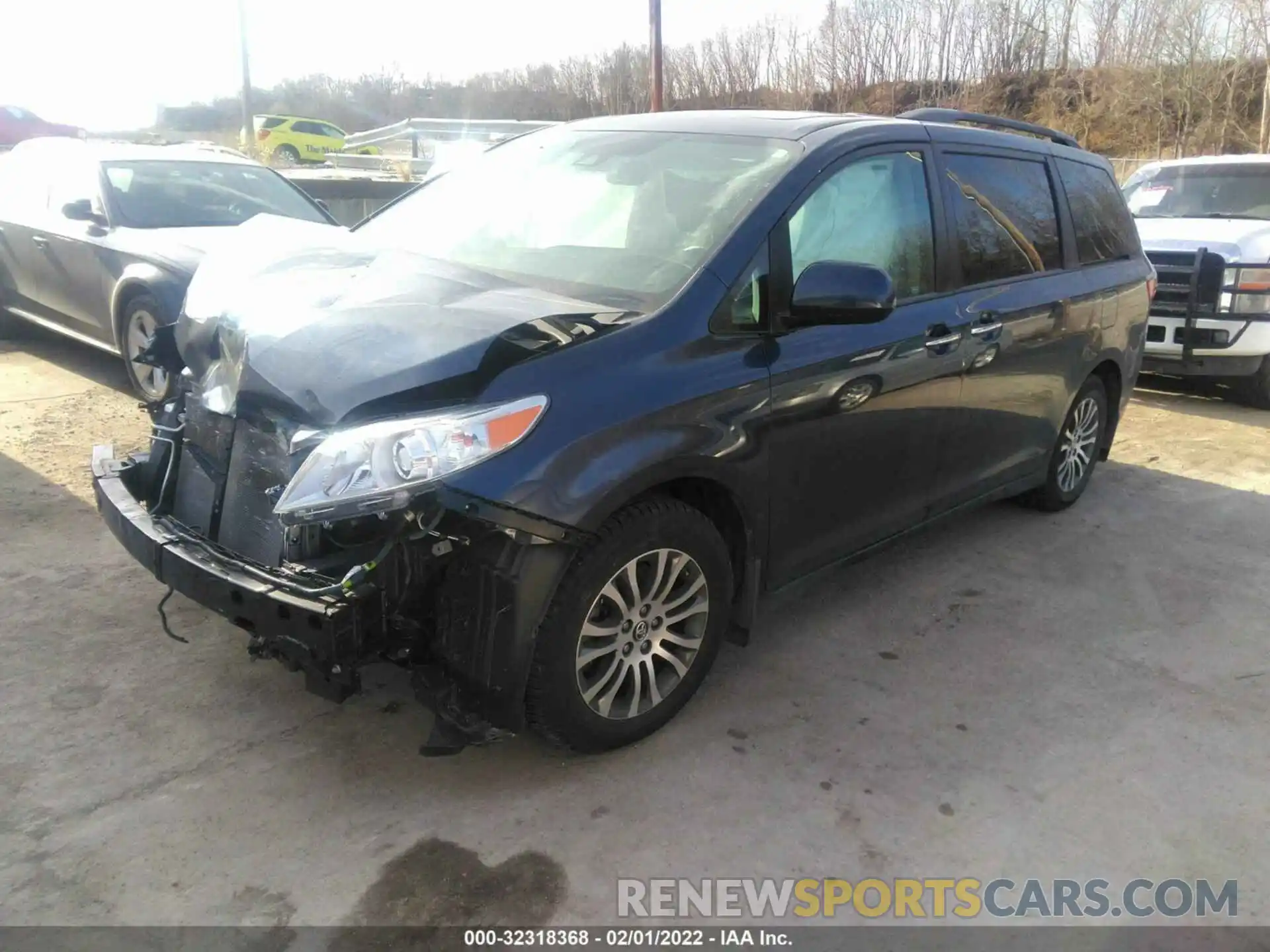 2 Photograph of a damaged car 5TDYZ3DC1LS051829 TOYOTA SIENNA 2020