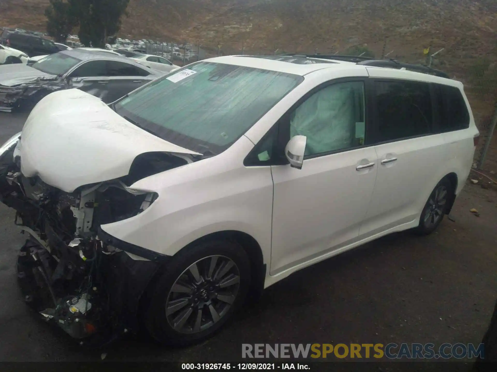 2 Photograph of a damaged car 5TDYZ3DC1LS055718 TOYOTA SIENNA 2020