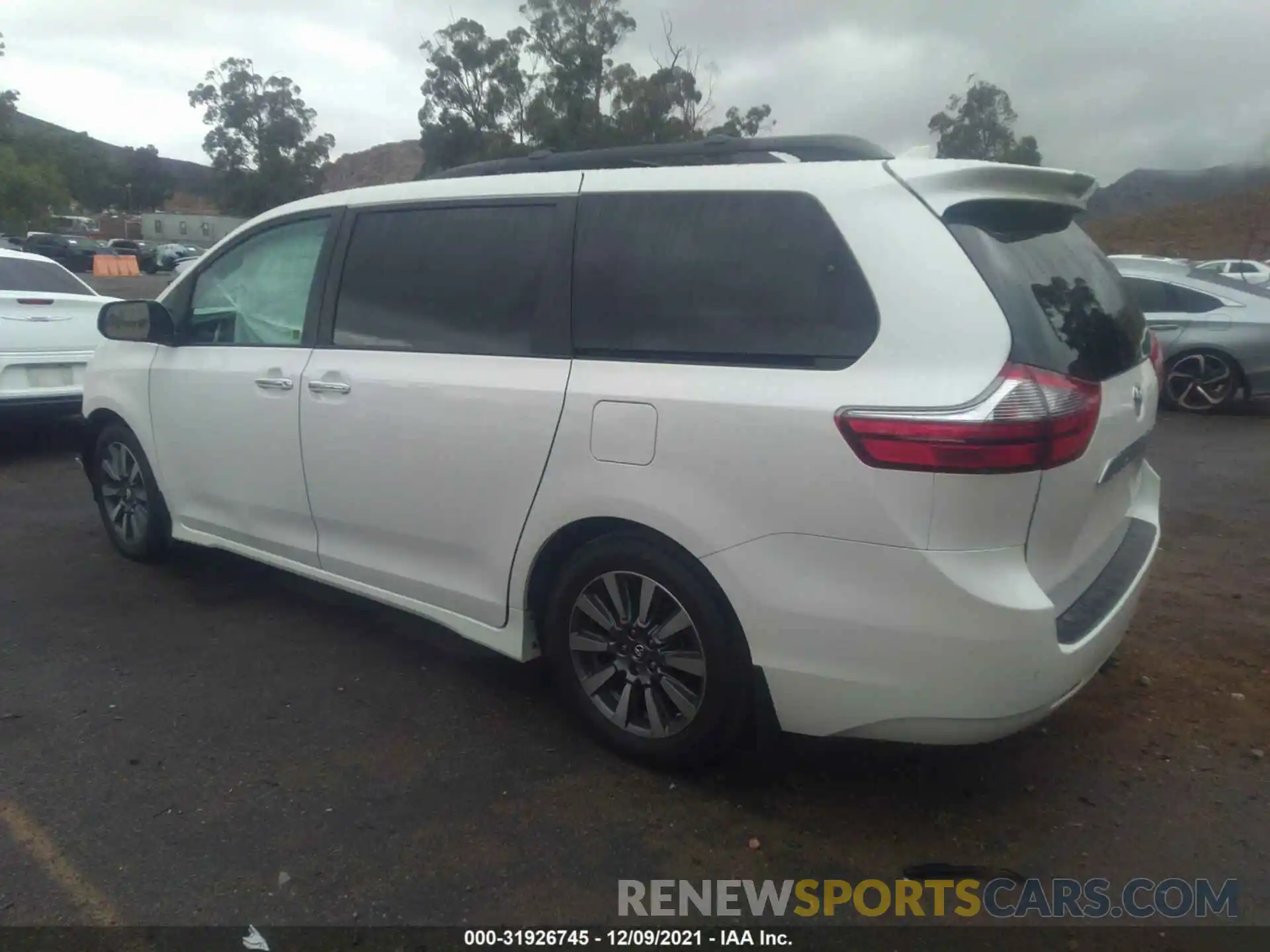 3 Photograph of a damaged car 5TDYZ3DC1LS055718 TOYOTA SIENNA 2020