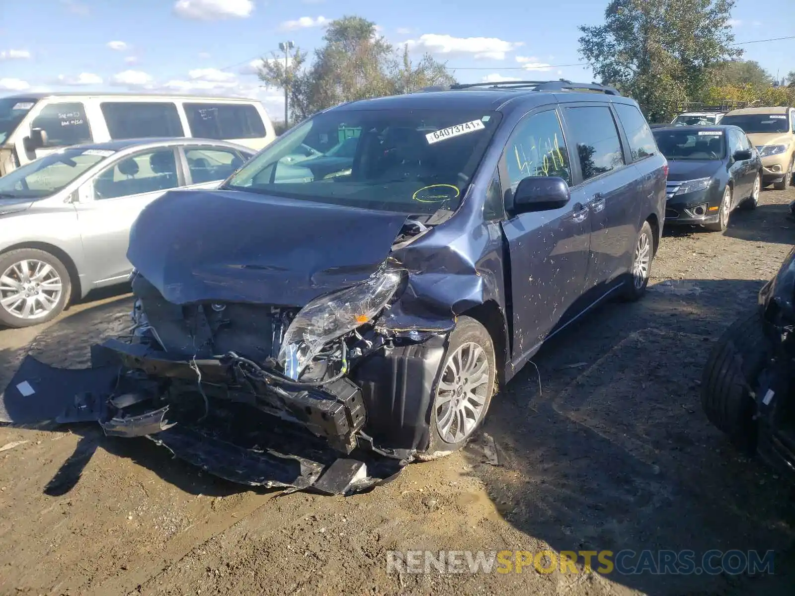 2 Photograph of a damaged car 5TDYZ3DC1LS060739 TOYOTA SIENNA 2020