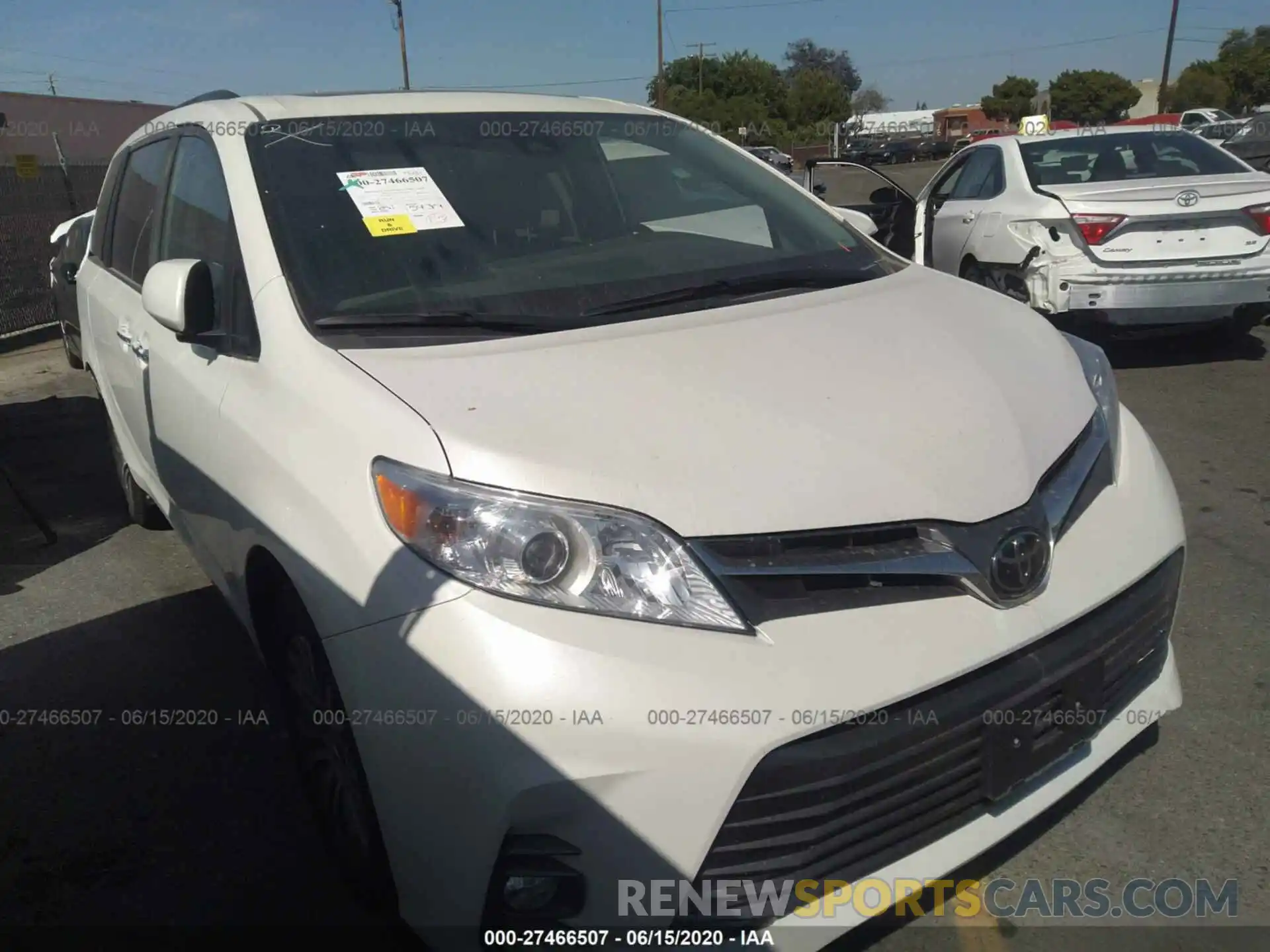 1 Photograph of a damaged car 5TDYZ3DC1LS061342 TOYOTA SIENNA 2020