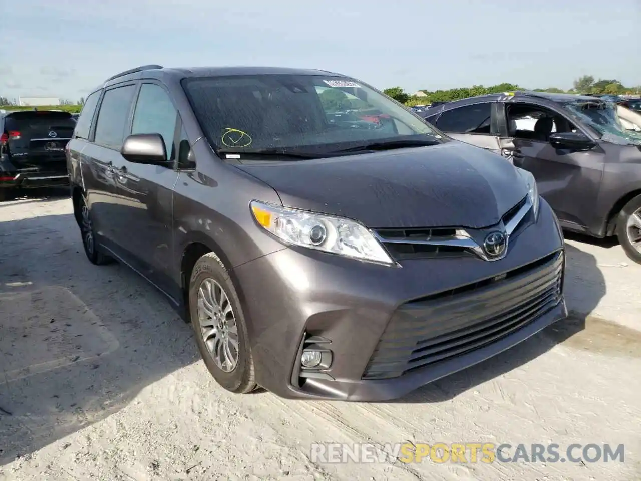 1 Photograph of a damaged car 5TDYZ3DC1LS064225 TOYOTA SIENNA 2020