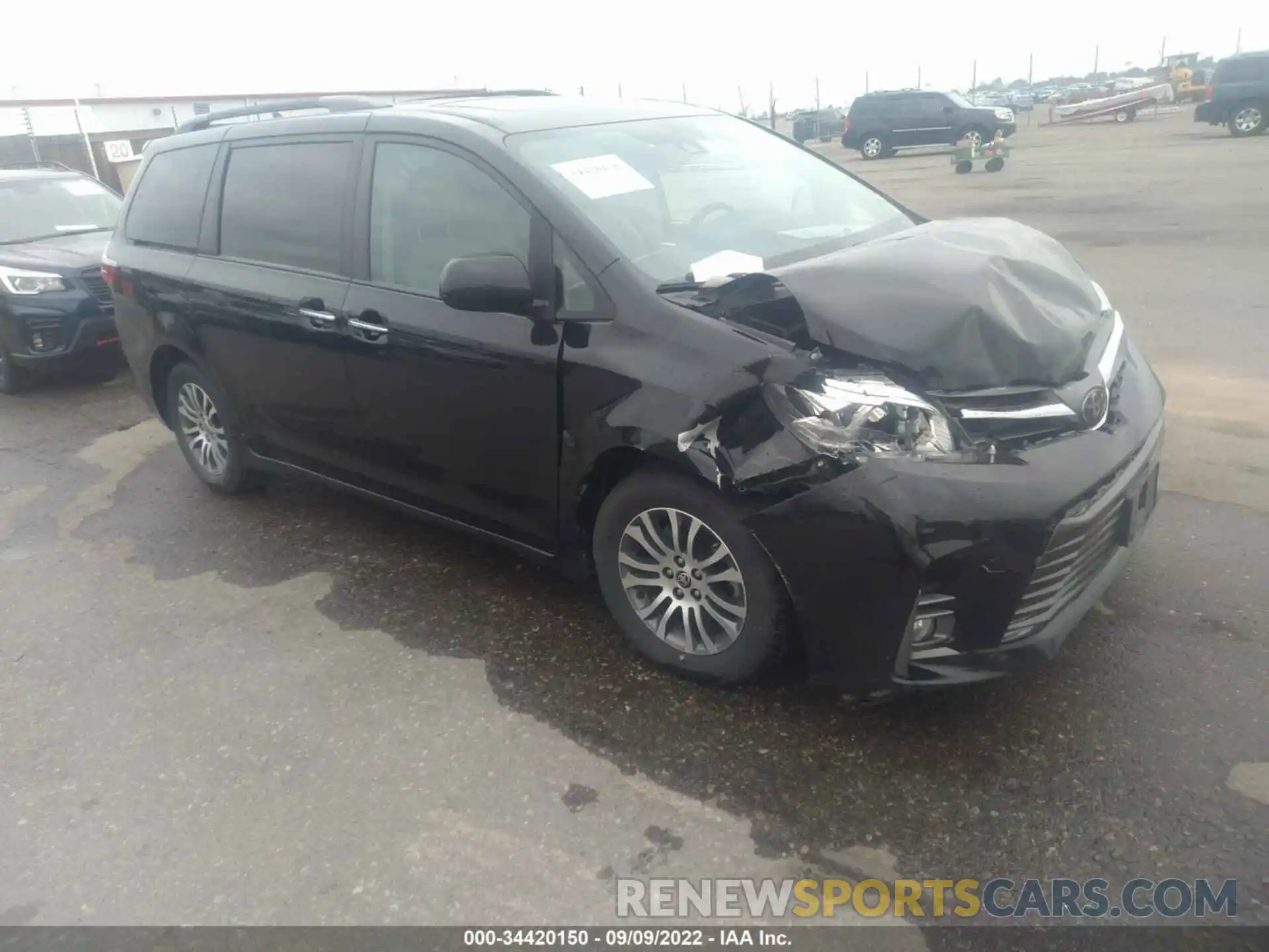 1 Photograph of a damaged car 5TDYZ3DC1LS070249 TOYOTA SIENNA 2020