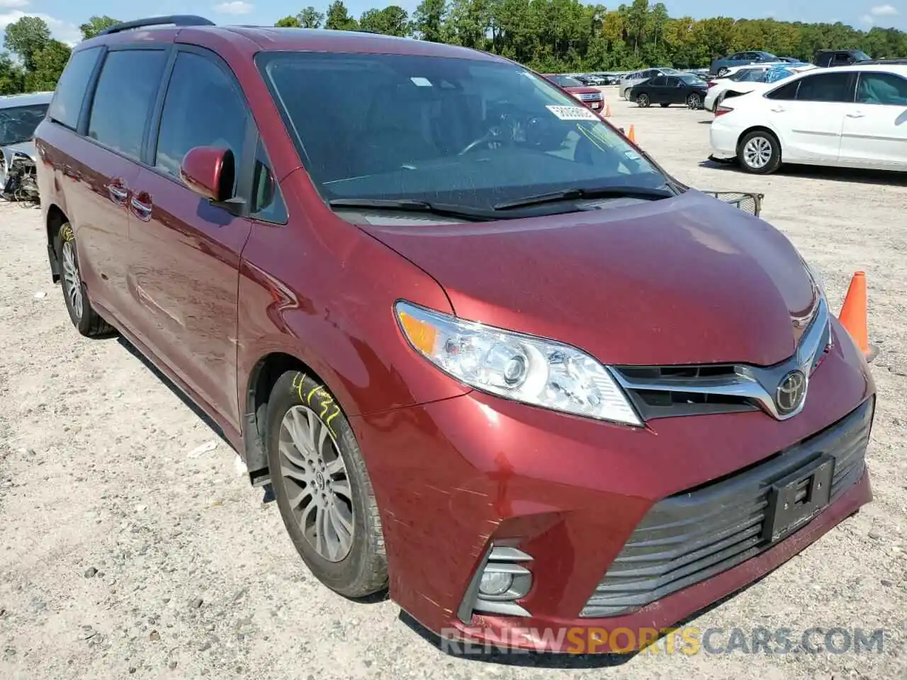 1 Photograph of a damaged car 5TDYZ3DC1LS071711 TOYOTA SIENNA 2020