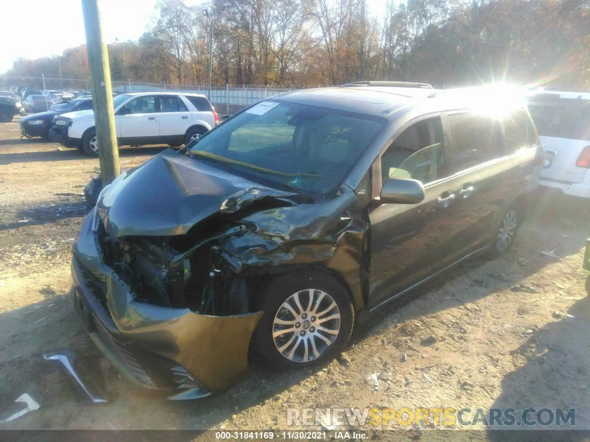 2 Photograph of a damaged car 5TDYZ3DC1LS081896 TOYOTA SIENNA 2020