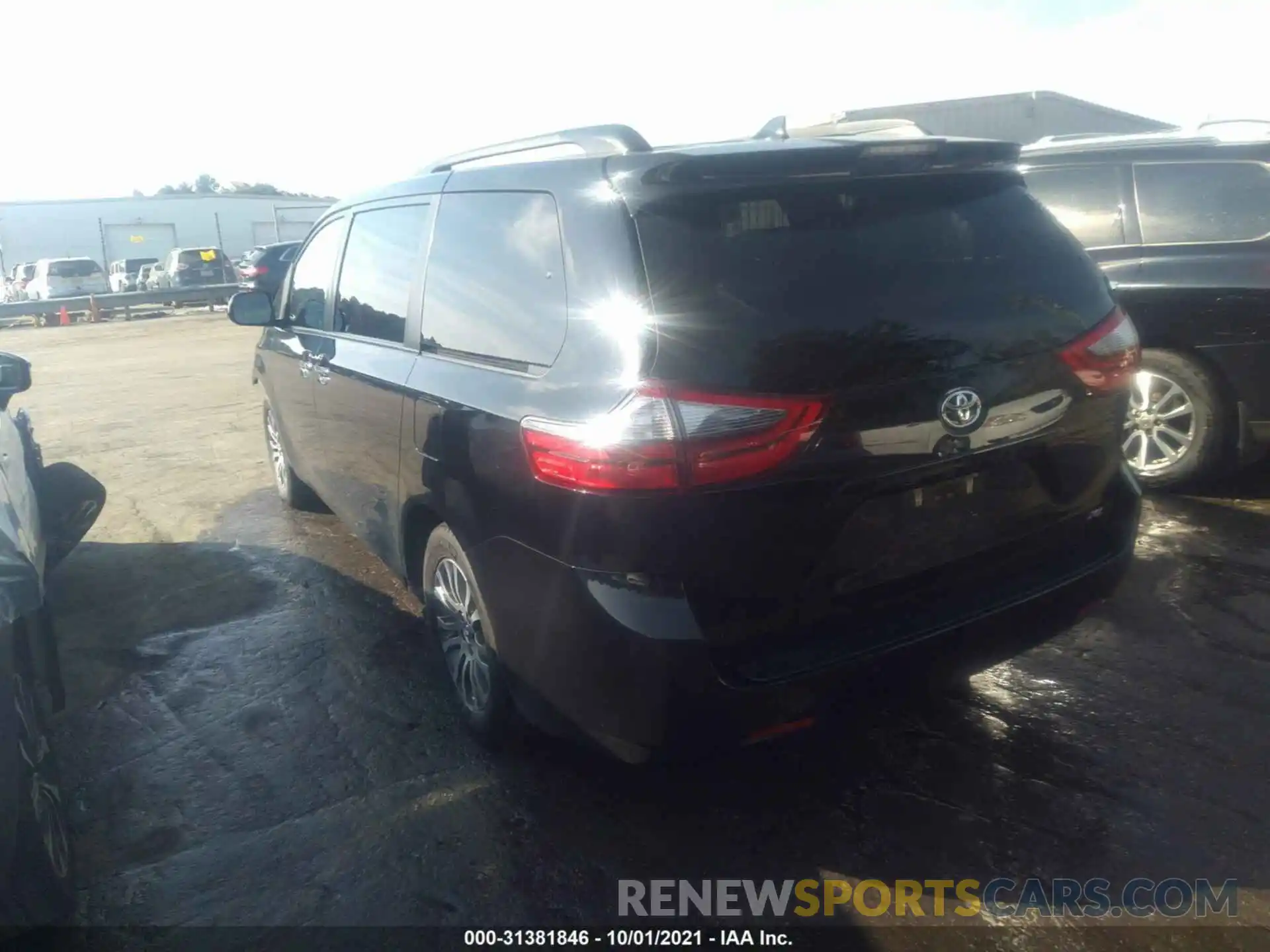 3 Фотография поврежденного автомобиля 5TDYZ3DC2LS021979 TOYOTA SIENNA 2020