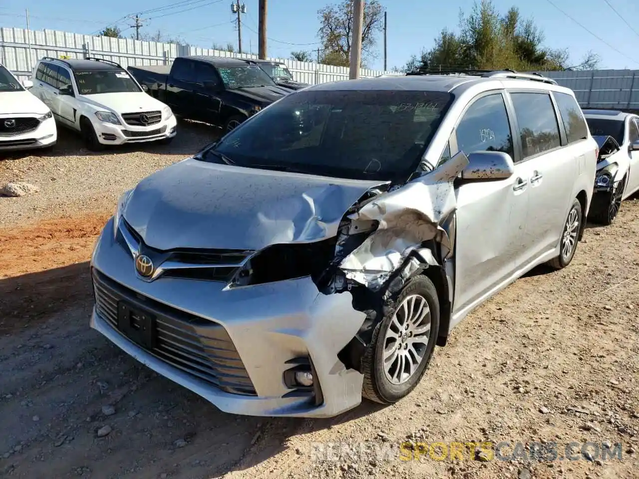 2 Photograph of a damaged car 5TDYZ3DC2LS026387 TOYOTA SIENNA 2020