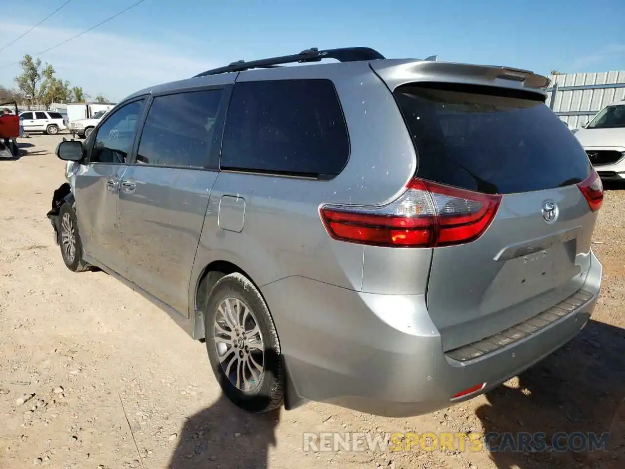 3 Photograph of a damaged car 5TDYZ3DC2LS026387 TOYOTA SIENNA 2020