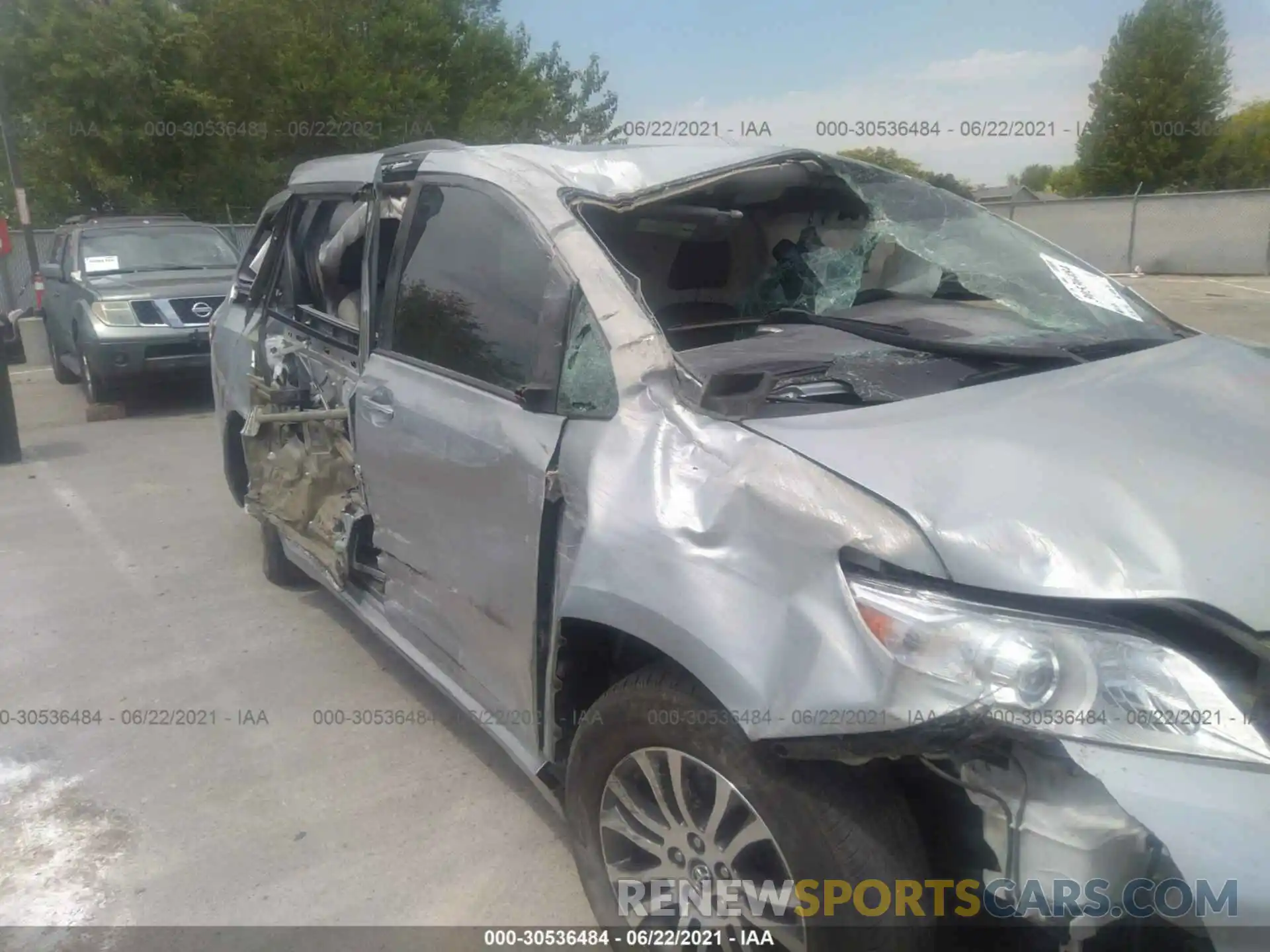 6 Photograph of a damaged car 5TDYZ3DC2LS028026 TOYOTA SIENNA 2020