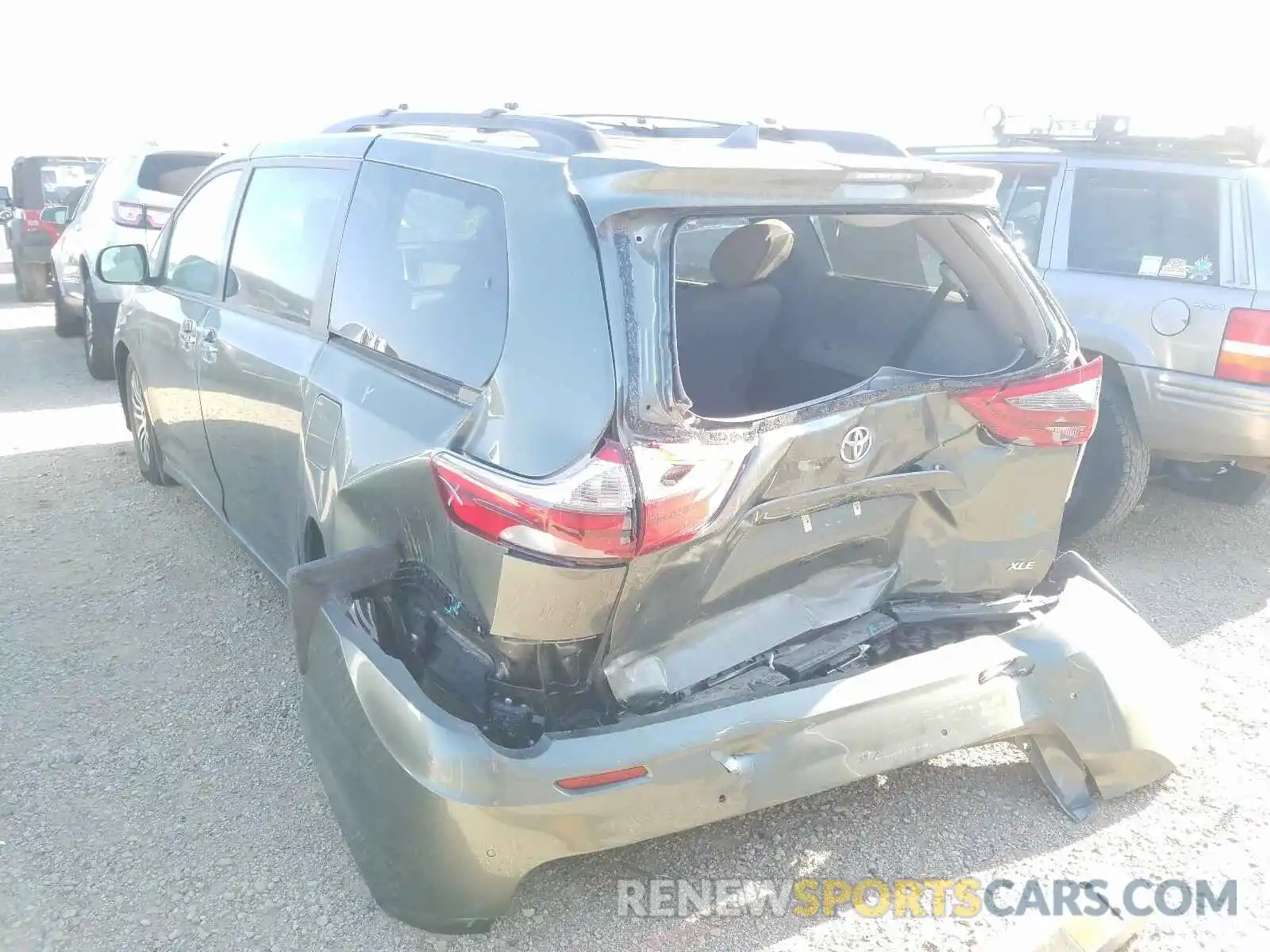 3 Photograph of a damaged car 5TDYZ3DC2LS041021 TOYOTA SIENNA 2020