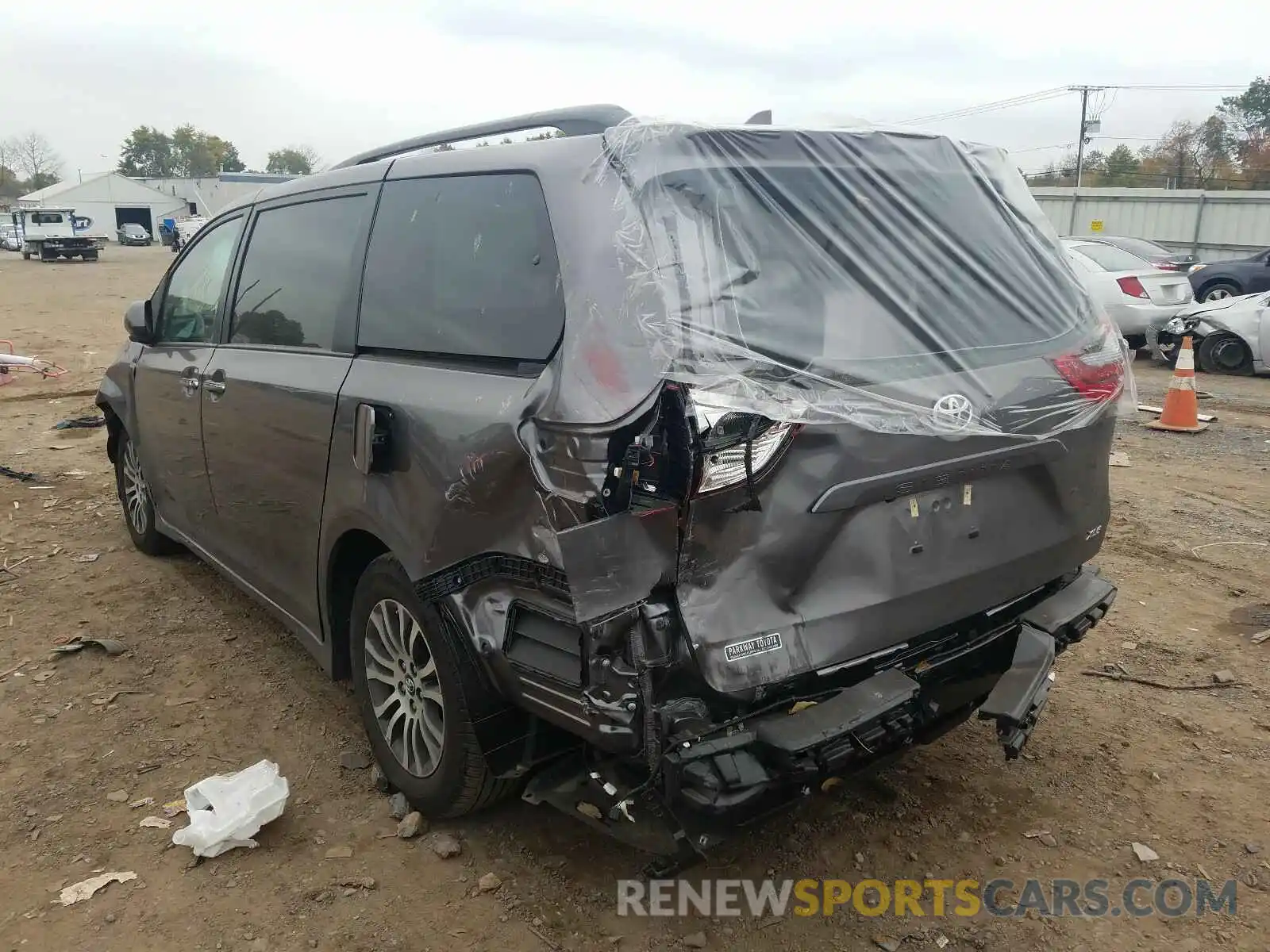 3 Photograph of a damaged car 5TDYZ3DC2LS041391 TOYOTA SIENNA 2020