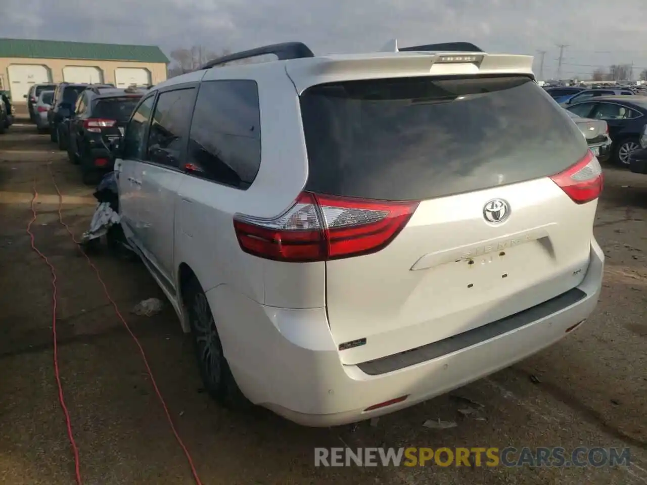 3 Photograph of a damaged car 5TDYZ3DC2LS045263 TOYOTA SIENNA 2020