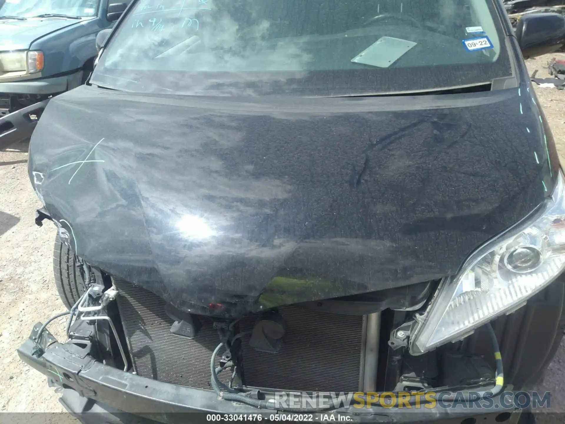 10 Photograph of a damaged car 5TDYZ3DC2LS048387 TOYOTA SIENNA 2020