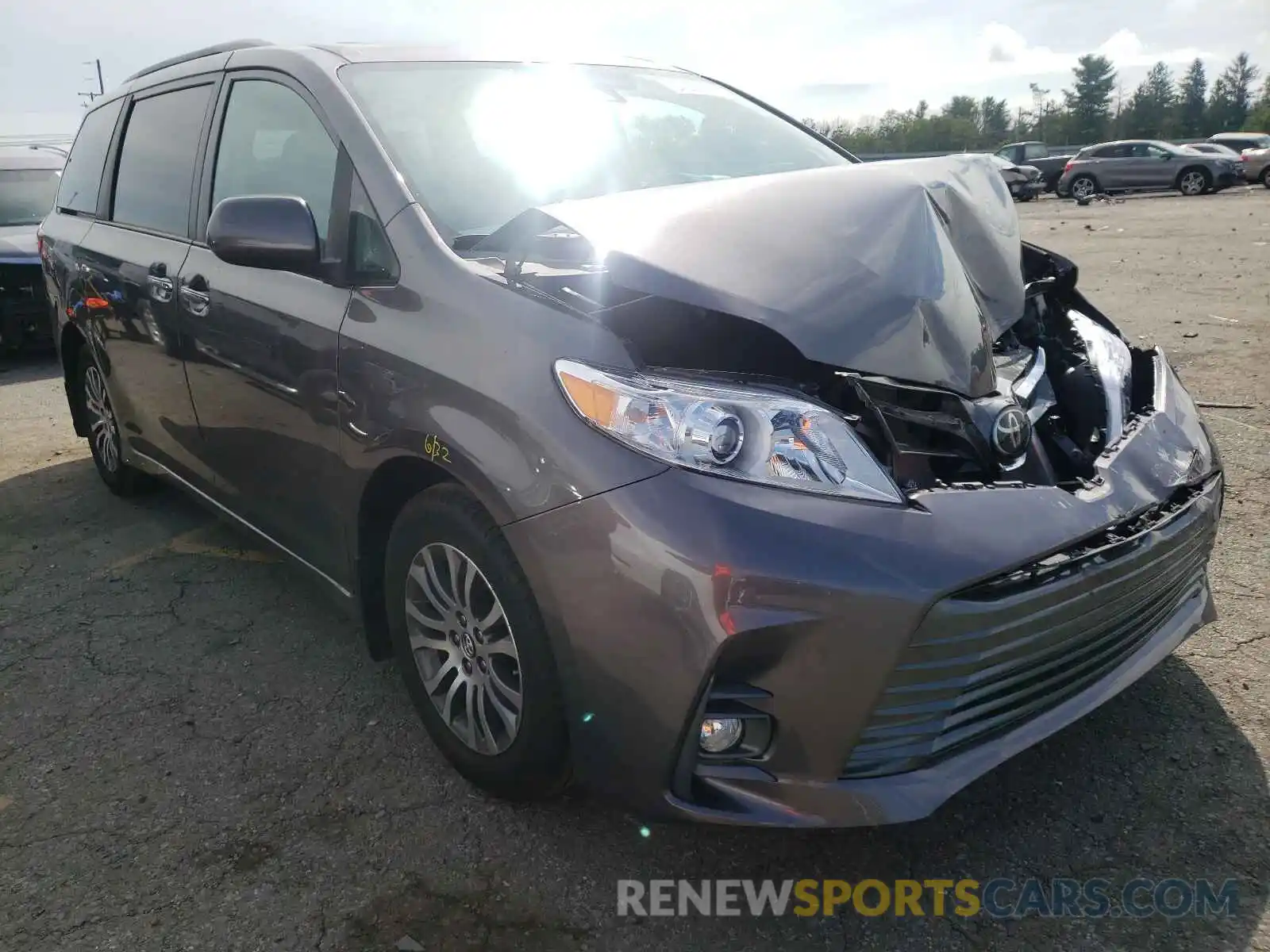 1 Photograph of a damaged car 5TDYZ3DC2LS050916 TOYOTA SIENNA 2020