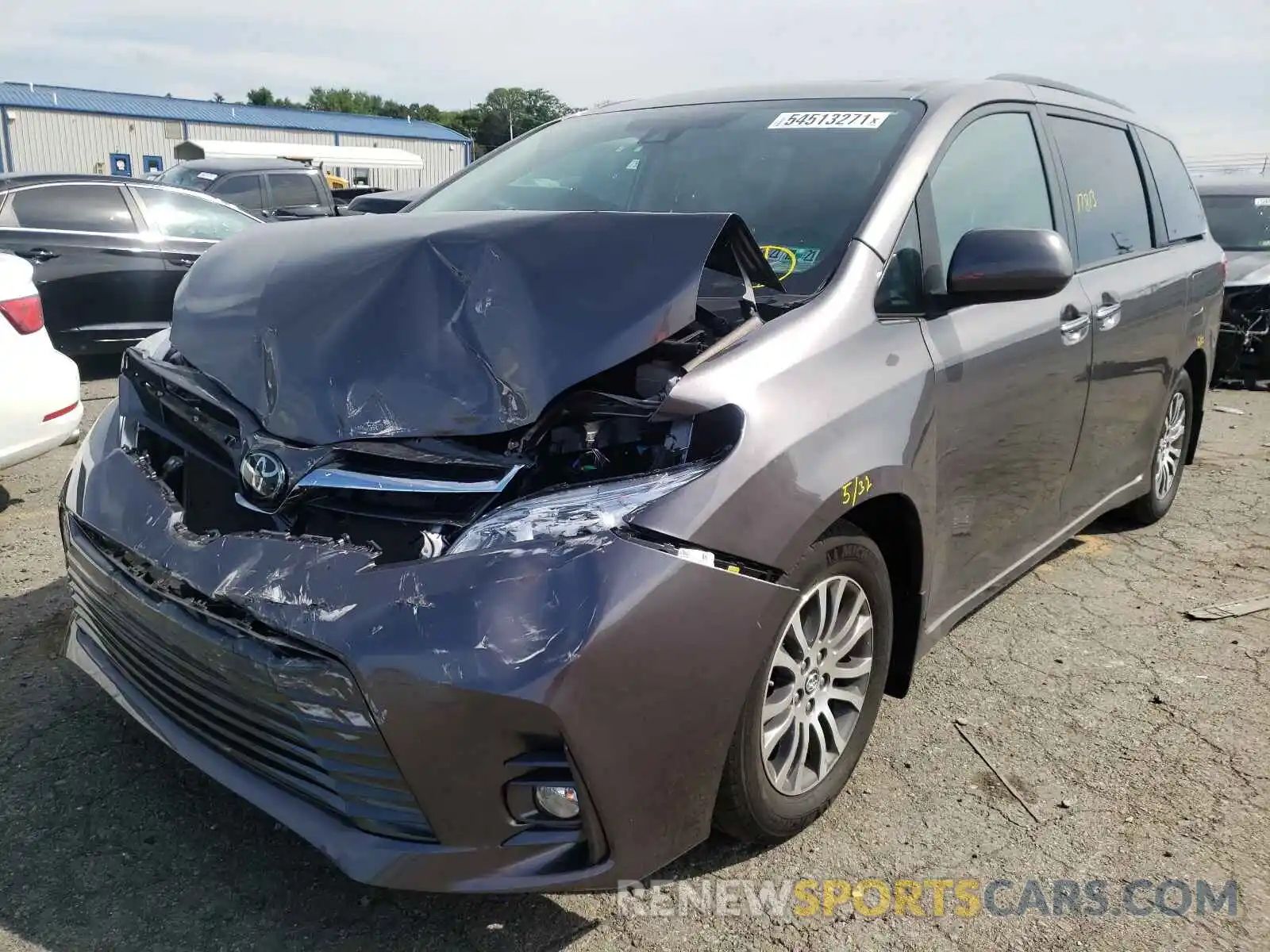 2 Photograph of a damaged car 5TDYZ3DC2LS050916 TOYOTA SIENNA 2020