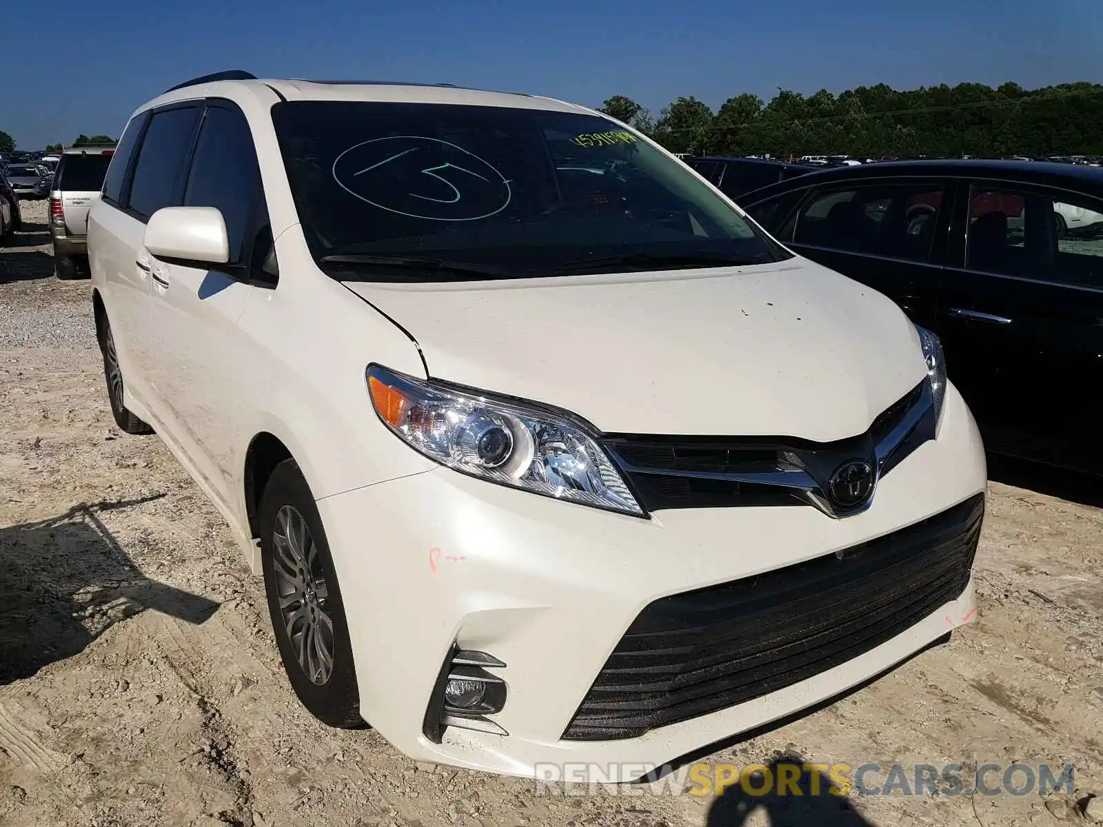 1 Photograph of a damaged car 5TDYZ3DC2LS055355 TOYOTA SIENNA 2020