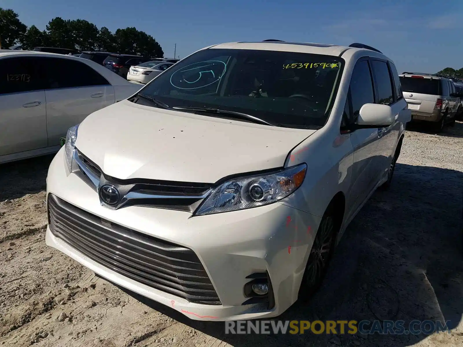 2 Photograph of a damaged car 5TDYZ3DC2LS055355 TOYOTA SIENNA 2020