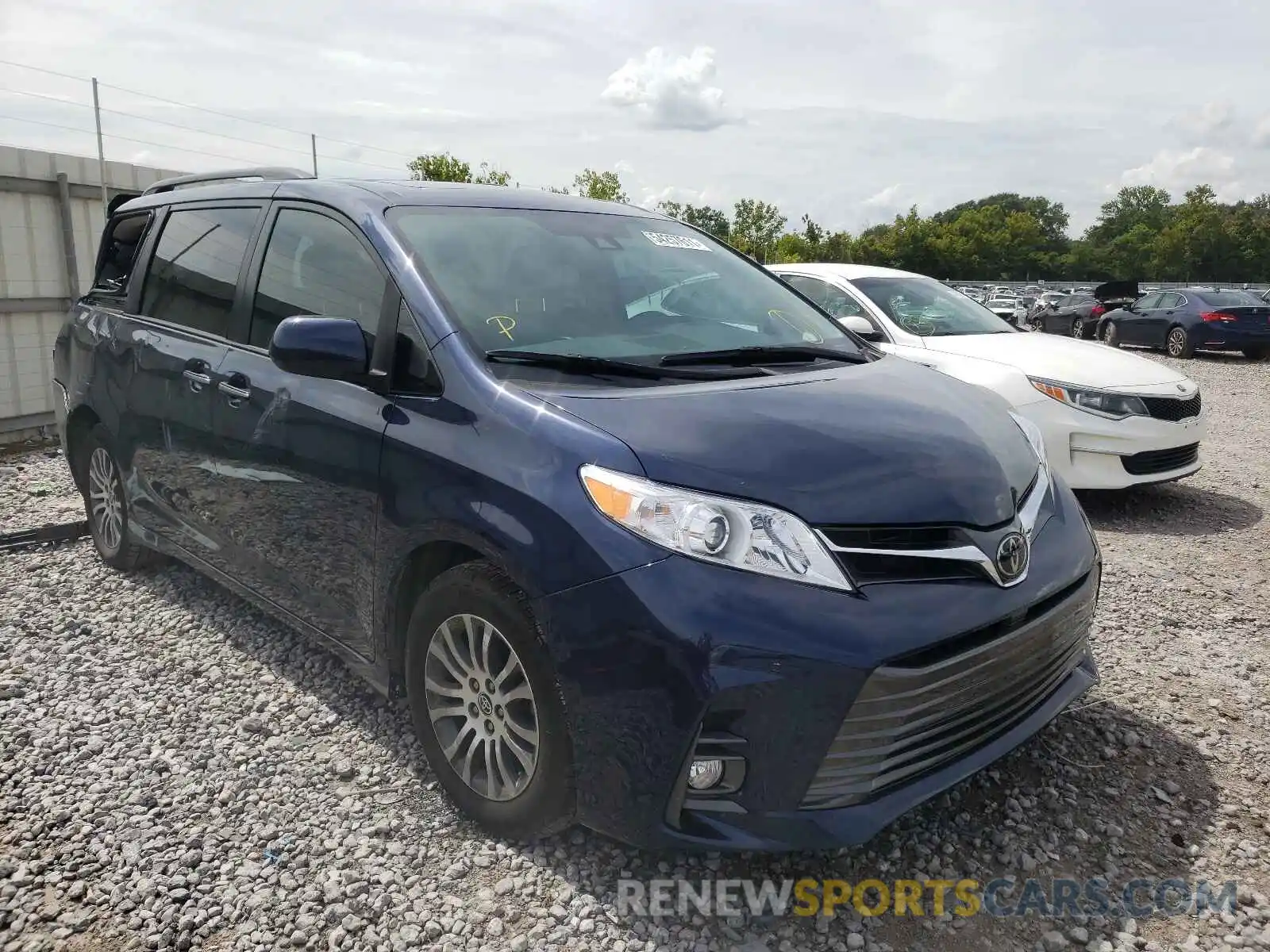 1 Photograph of a damaged car 5TDYZ3DC2LS058465 TOYOTA SIENNA 2020