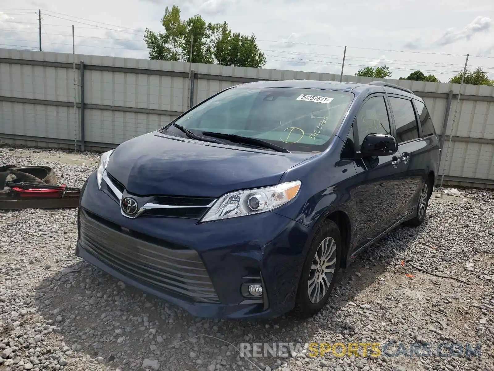 2 Photograph of a damaged car 5TDYZ3DC2LS058465 TOYOTA SIENNA 2020