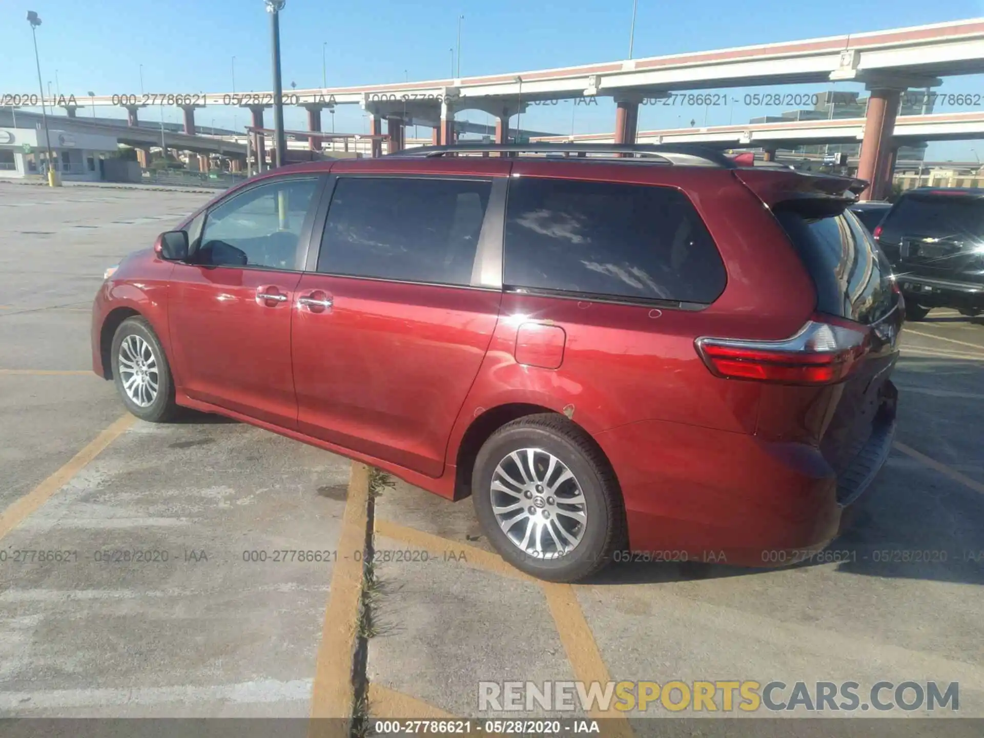 3 Photograph of a damaged car 5TDYZ3DC2LS061091 TOYOTA SIENNA 2020