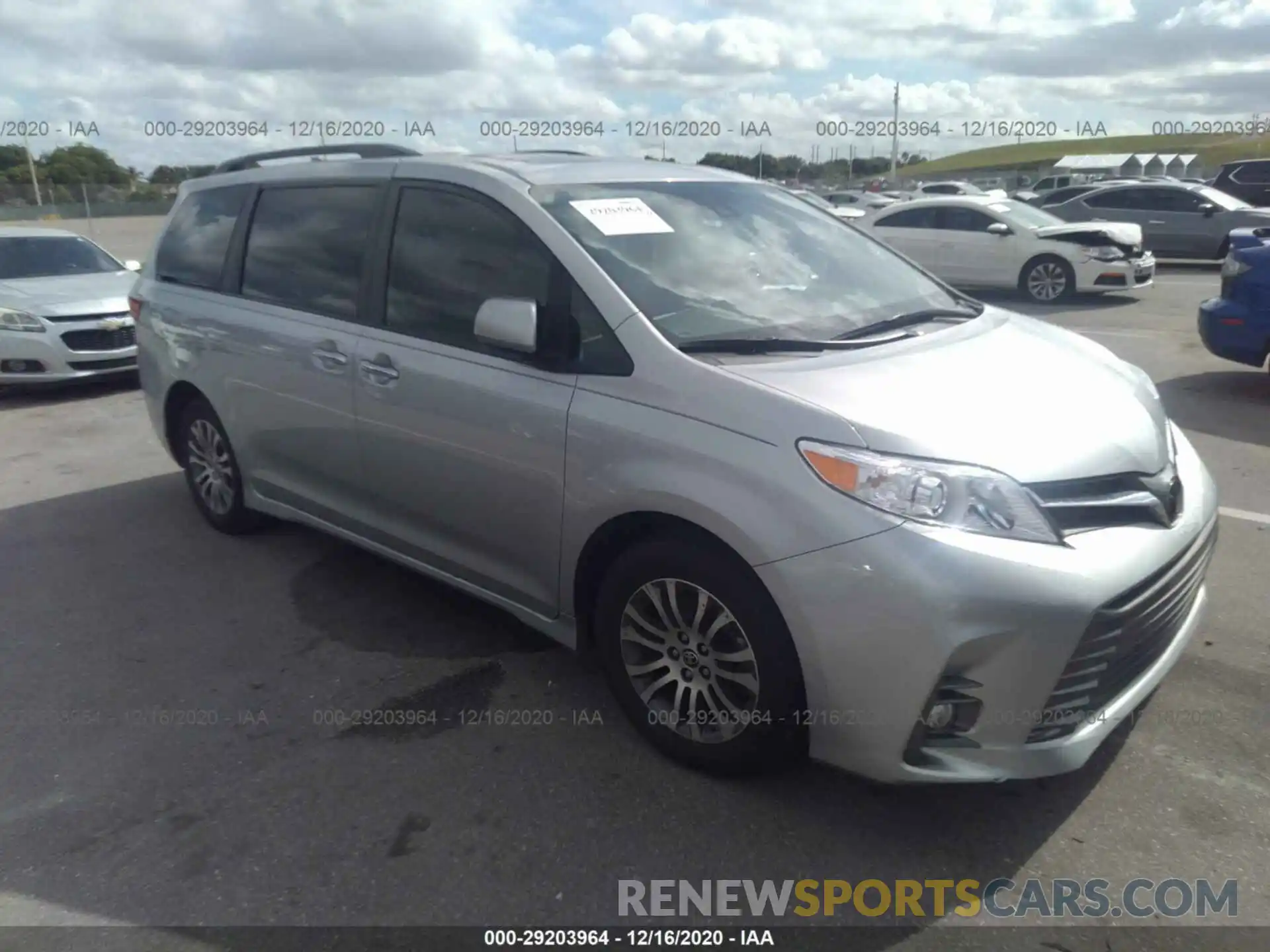 1 Photograph of a damaged car 5TDYZ3DC2LS061303 TOYOTA SIENNA 2020