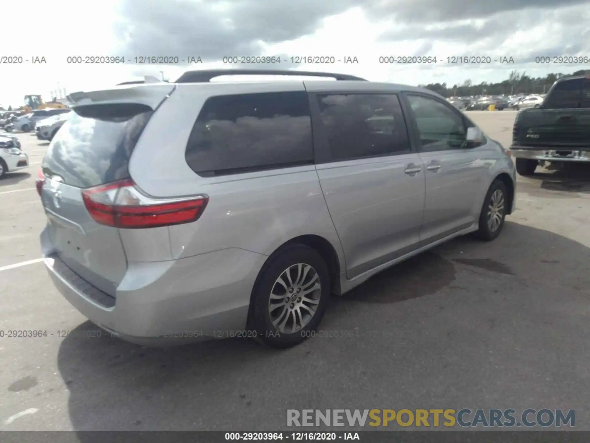 4 Фотография поврежденного автомобиля 5TDYZ3DC2LS061303 TOYOTA SIENNA 2020