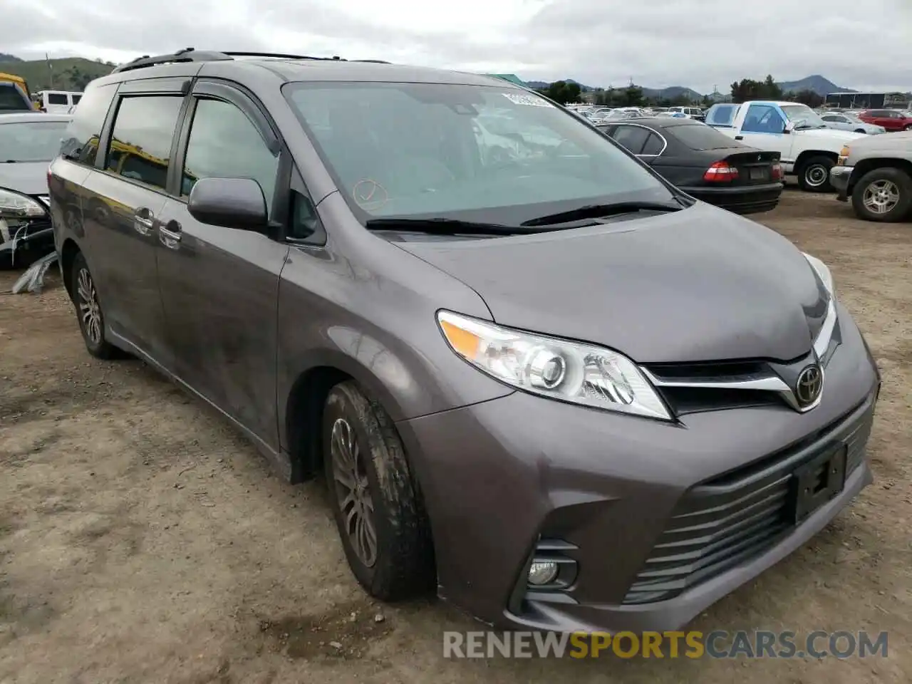 1 Фотография поврежденного автомобиля 5TDYZ3DC2LS061558 TOYOTA SIENNA 2020