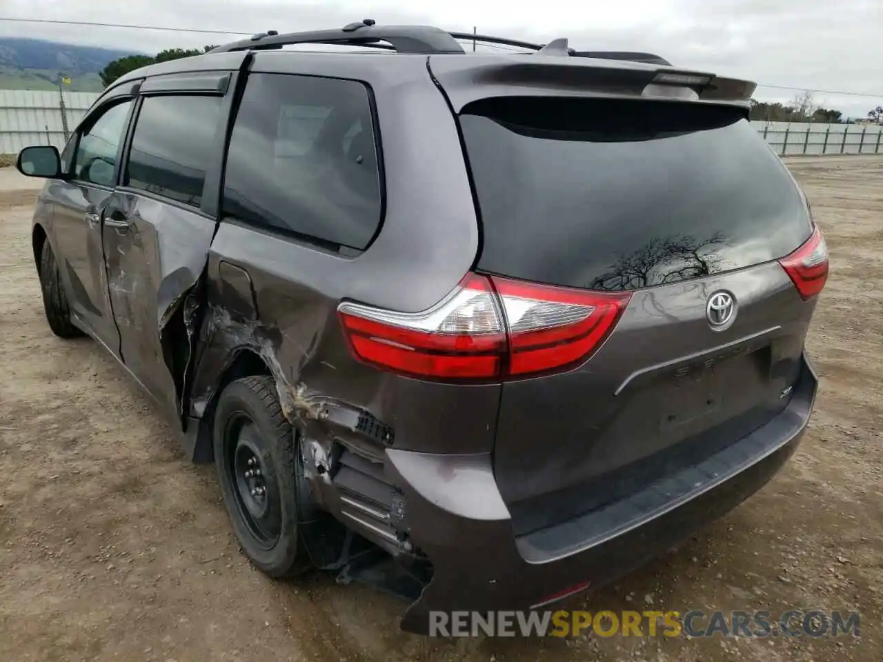 3 Photograph of a damaged car 5TDYZ3DC2LS061558 TOYOTA SIENNA 2020