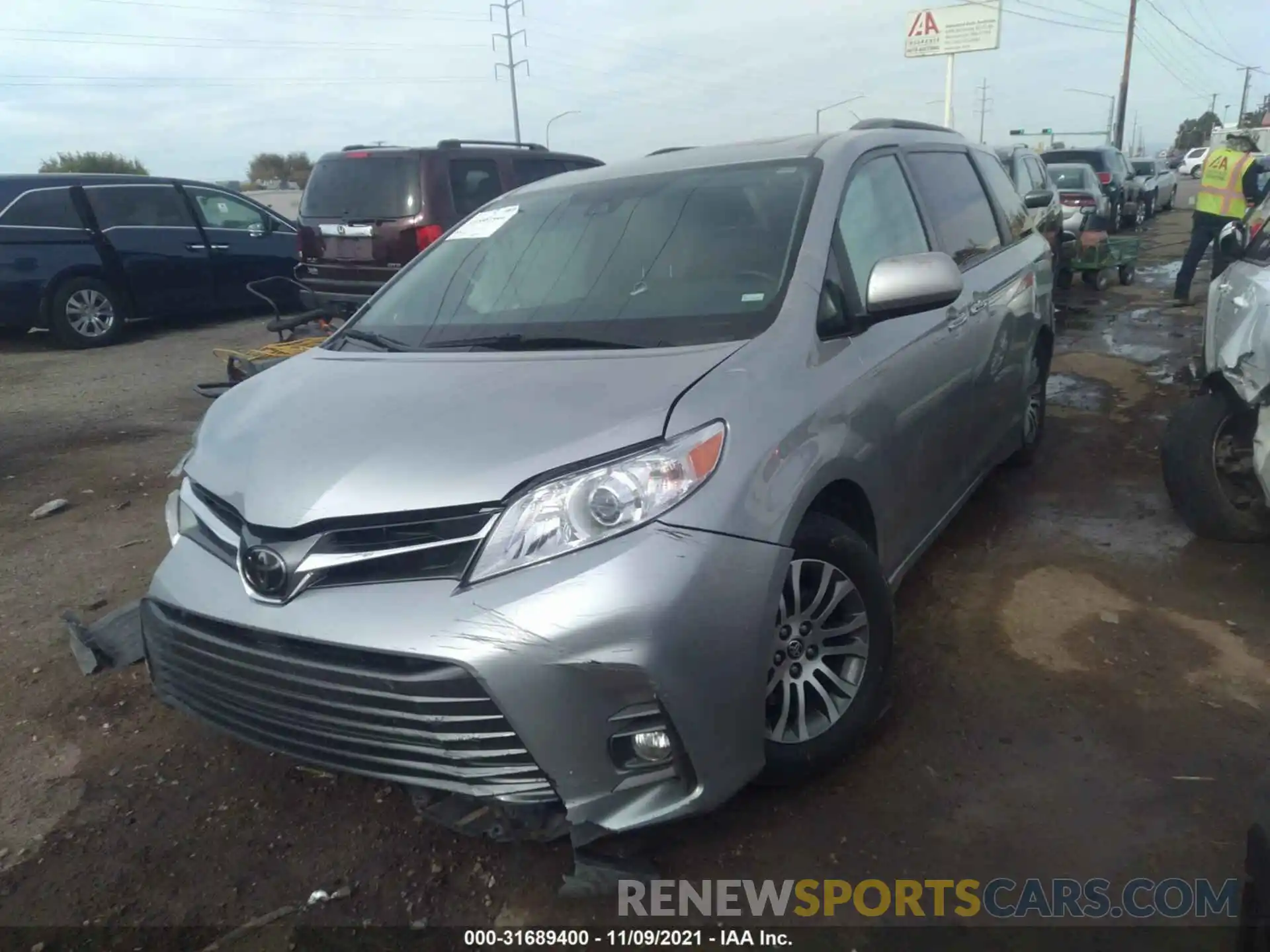 2 Photograph of a damaged car 5TDYZ3DC2LS064119 TOYOTA SIENNA 2020