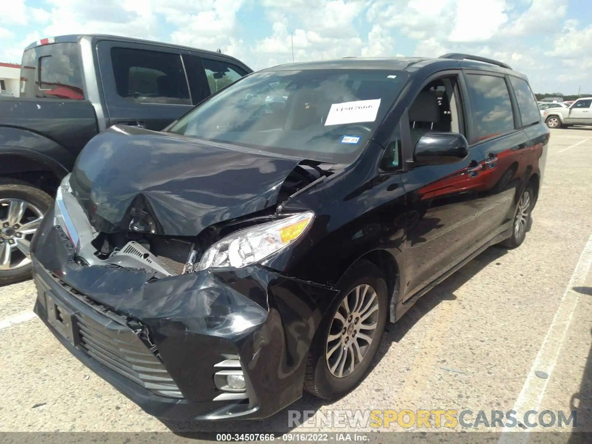 2 Фотография поврежденного автомобиля 5TDYZ3DC2LS068168 TOYOTA SIENNA 2020