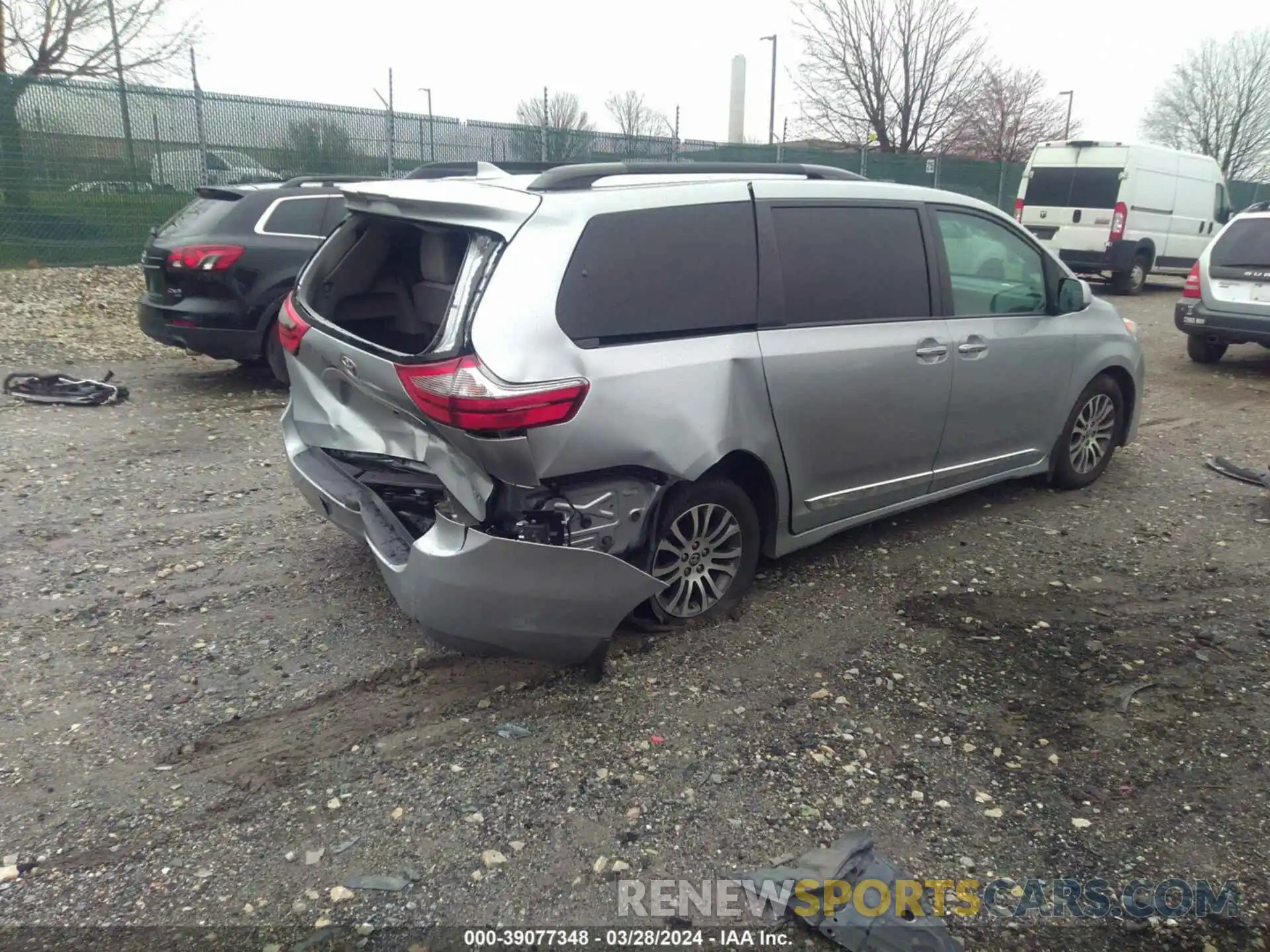 4 Фотография поврежденного автомобиля 5TDYZ3DC2LS073421 TOYOTA SIENNA 2020