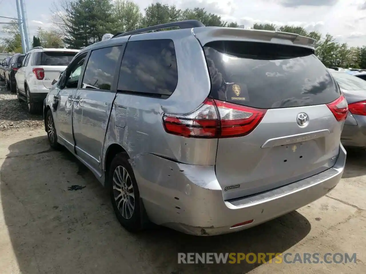 3 Photograph of a damaged car 5TDYZ3DC2LS075007 TOYOTA SIENNA 2020