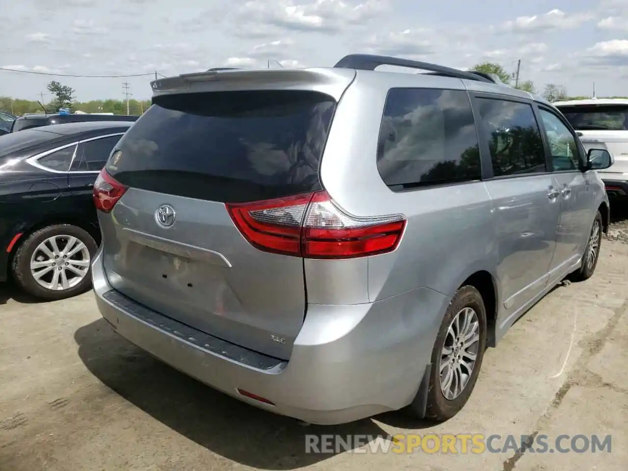 4 Фотография поврежденного автомобиля 5TDYZ3DC2LS075007 TOYOTA SIENNA 2020