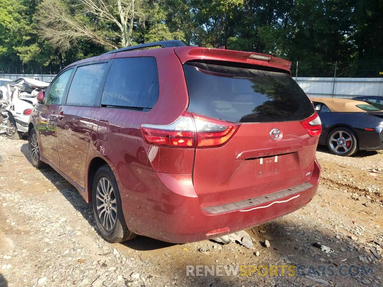 3 Photograph of a damaged car 5TDYZ3DC2LS077789 TOYOTA SIENNA 2020