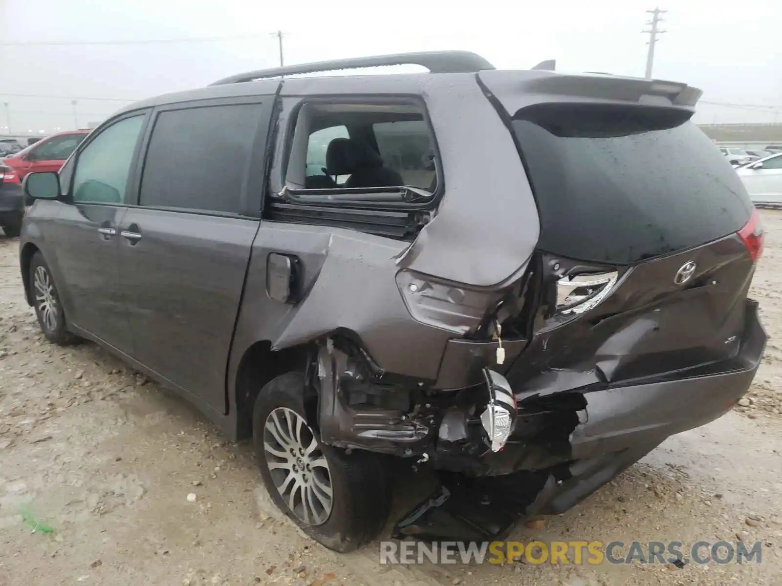 3 Photograph of a damaged car 5TDYZ3DC2LS077937 TOYOTA SIENNA 2020