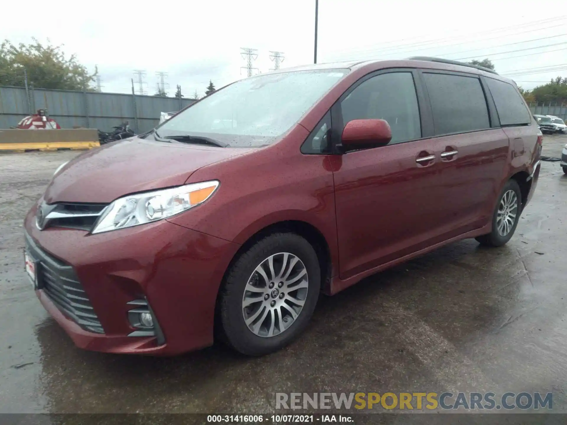 2 Photograph of a damaged car 5TDYZ3DC2LS079266 TOYOTA SIENNA 2020