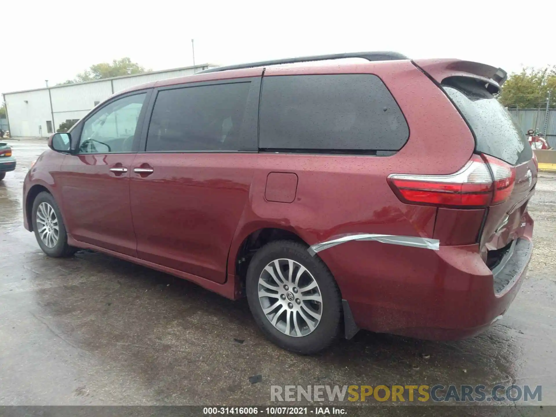 3 Photograph of a damaged car 5TDYZ3DC2LS079266 TOYOTA SIENNA 2020