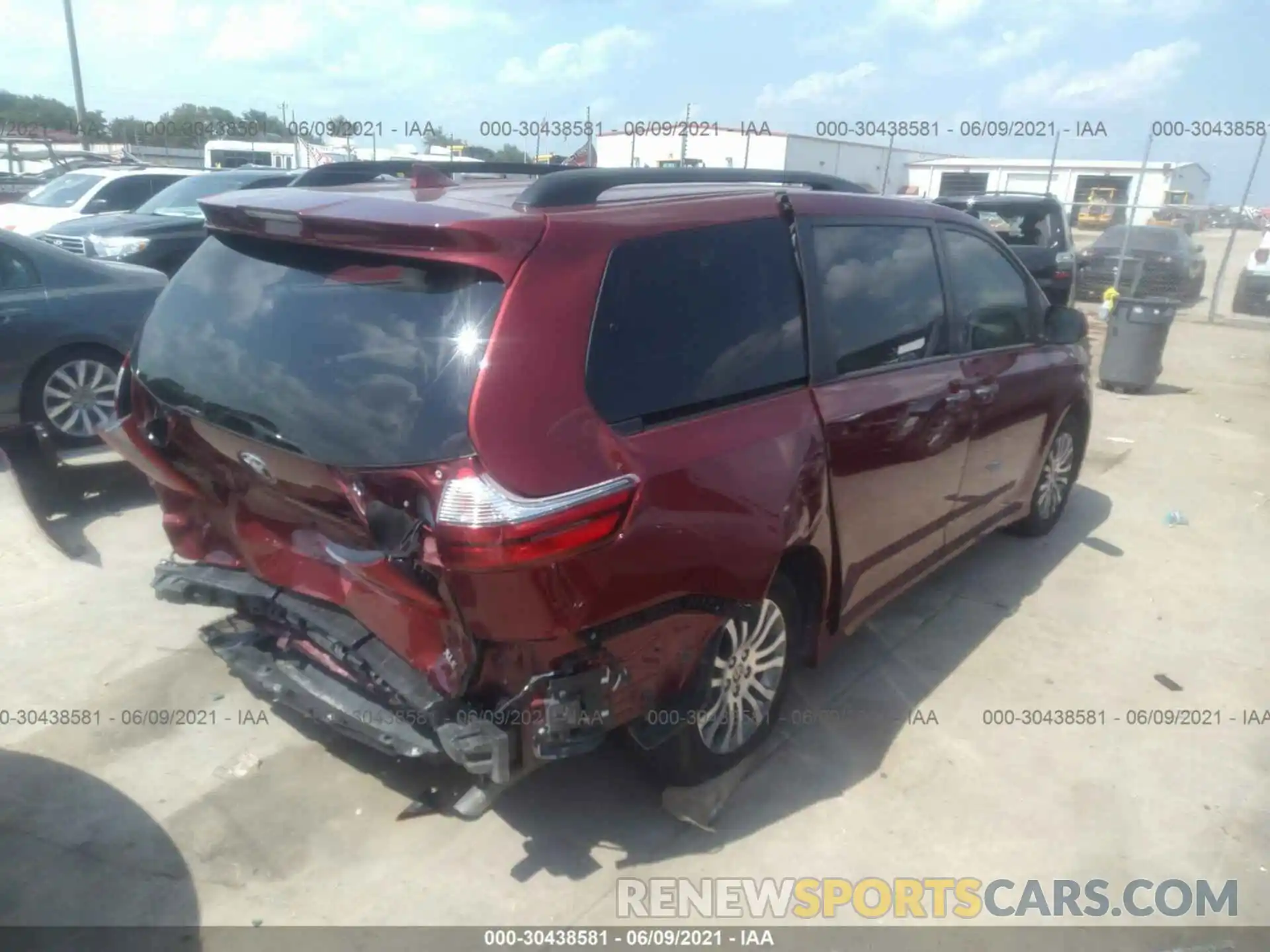 4 Фотография поврежденного автомобиля 5TDYZ3DC2LS083835 TOYOTA SIENNA 2020