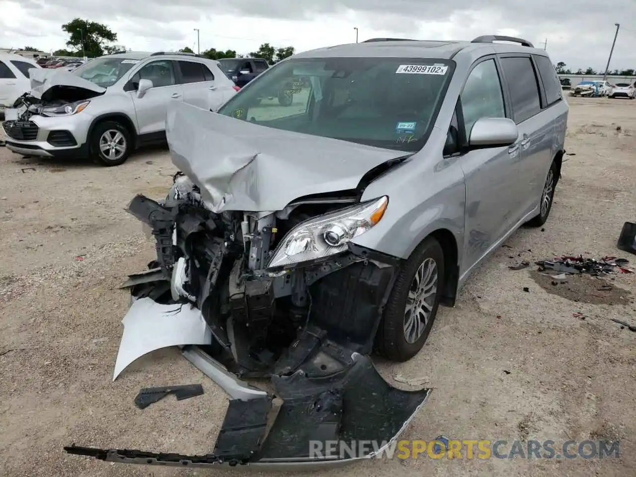 2 Photograph of a damaged car 5TDYZ3DC2LS087853 TOYOTA SIENNA 2020