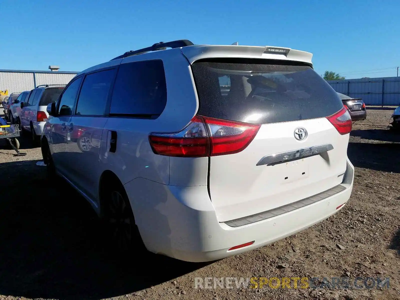 3 Photograph of a damaged car 5TDYZ3DC3LS022672 TOYOTA SIENNA 2020