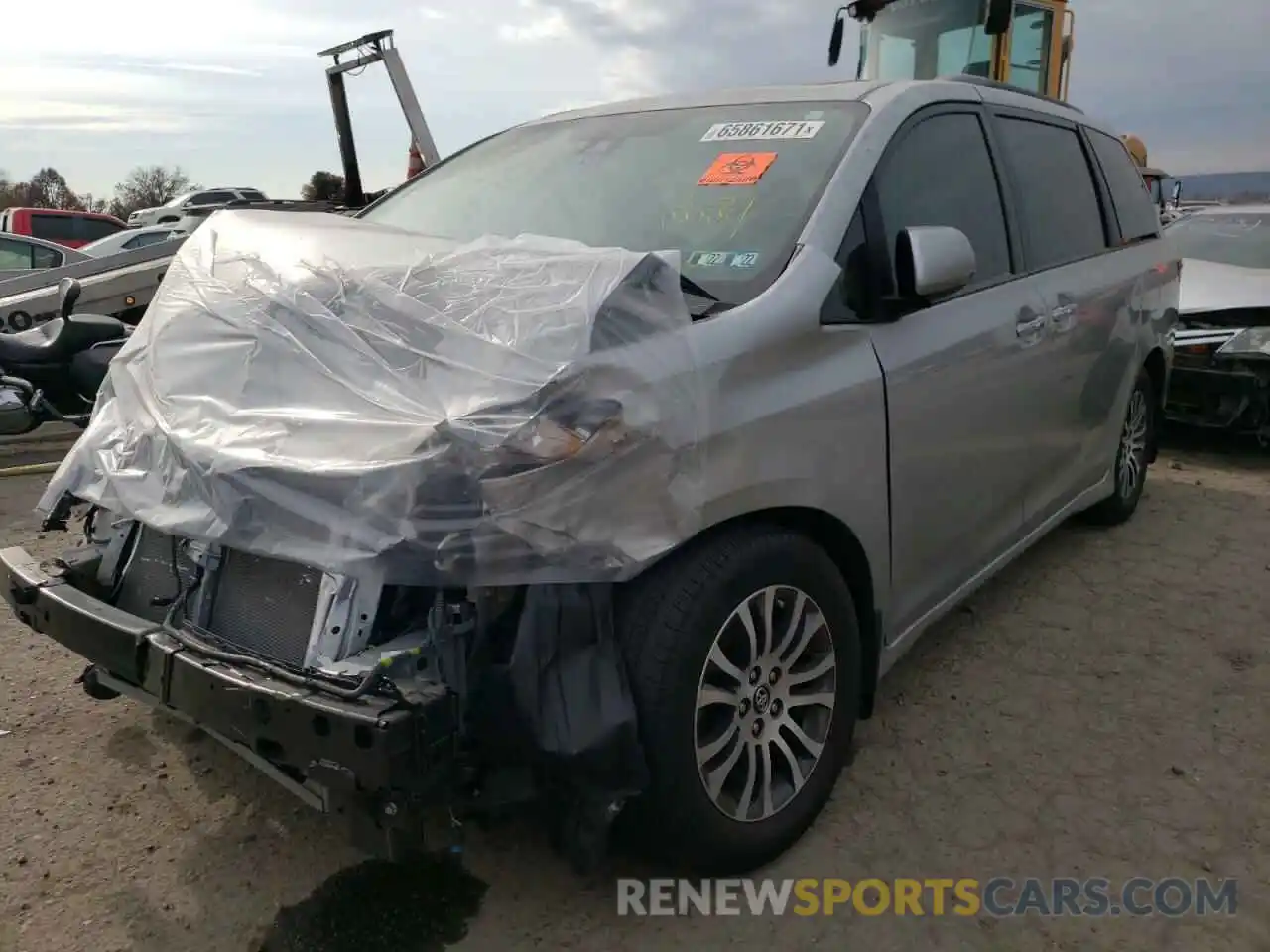 2 Photograph of a damaged car 5TDYZ3DC3LS022770 TOYOTA SIENNA 2020